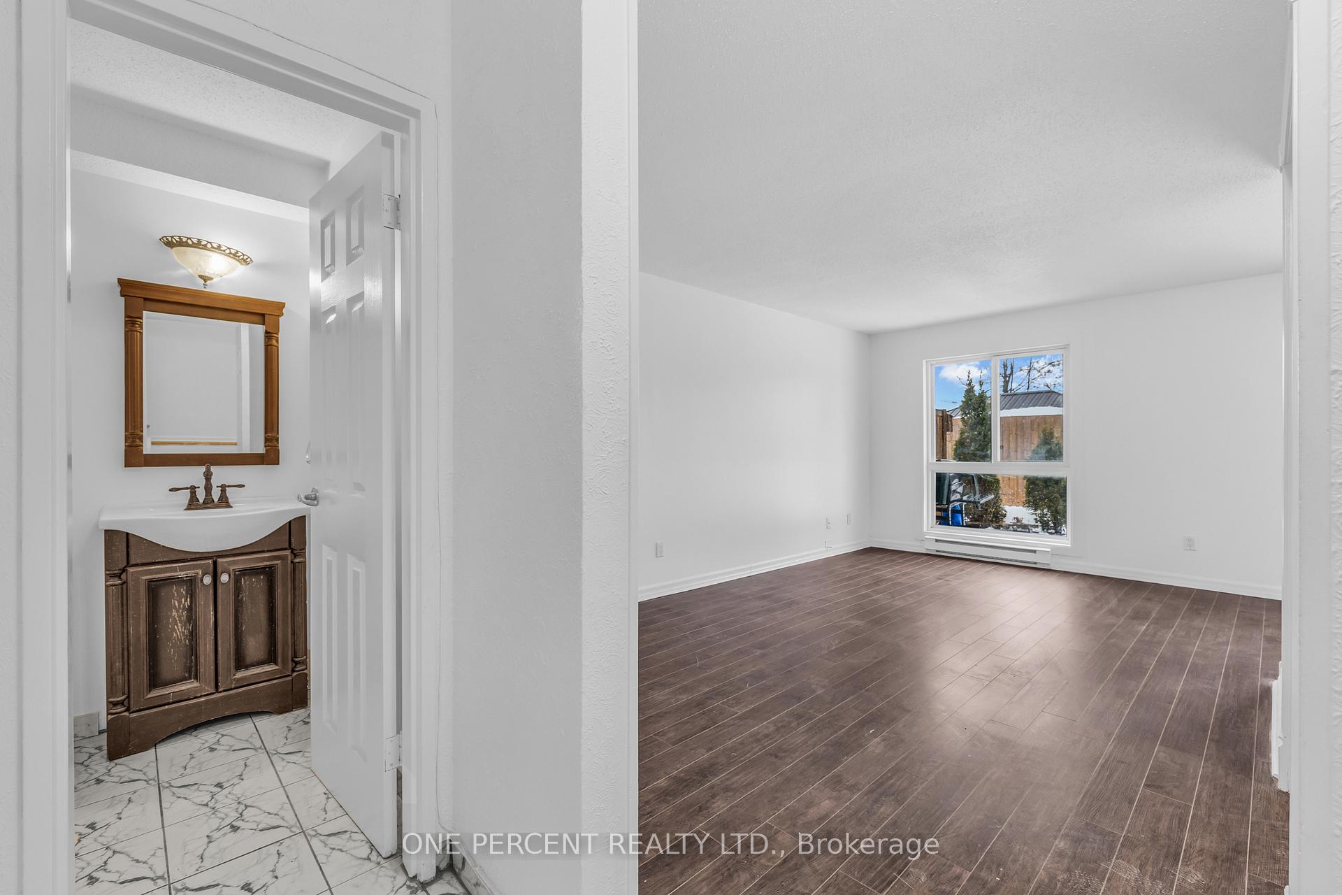 Photo 4 of Unit 23j, 1910 Jasmine Crescent, Ottawa, Beacon Hill South — HOMEH