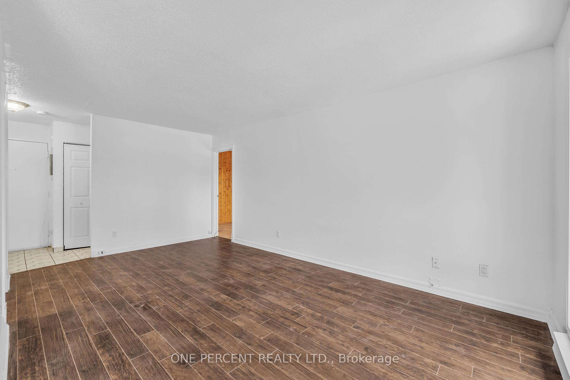 Photo 11 of Unit 23j, 1910 Jasmine Crescent, Ottawa, Beacon Hill South — HOMEH