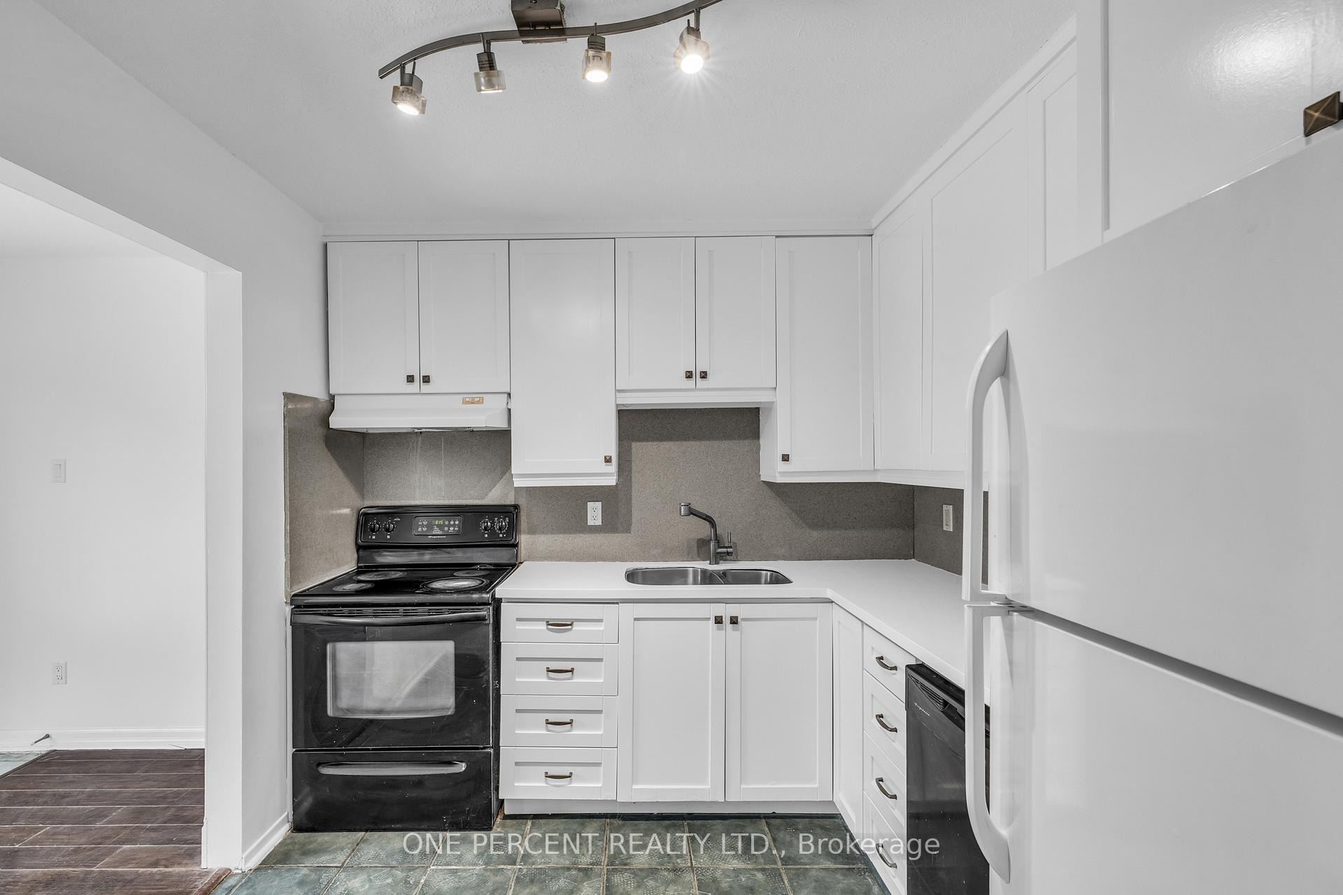 Photo 16 of Unit 23j, 1910 Jasmine Crescent, Ottawa, Beacon Hill South — HOMEH