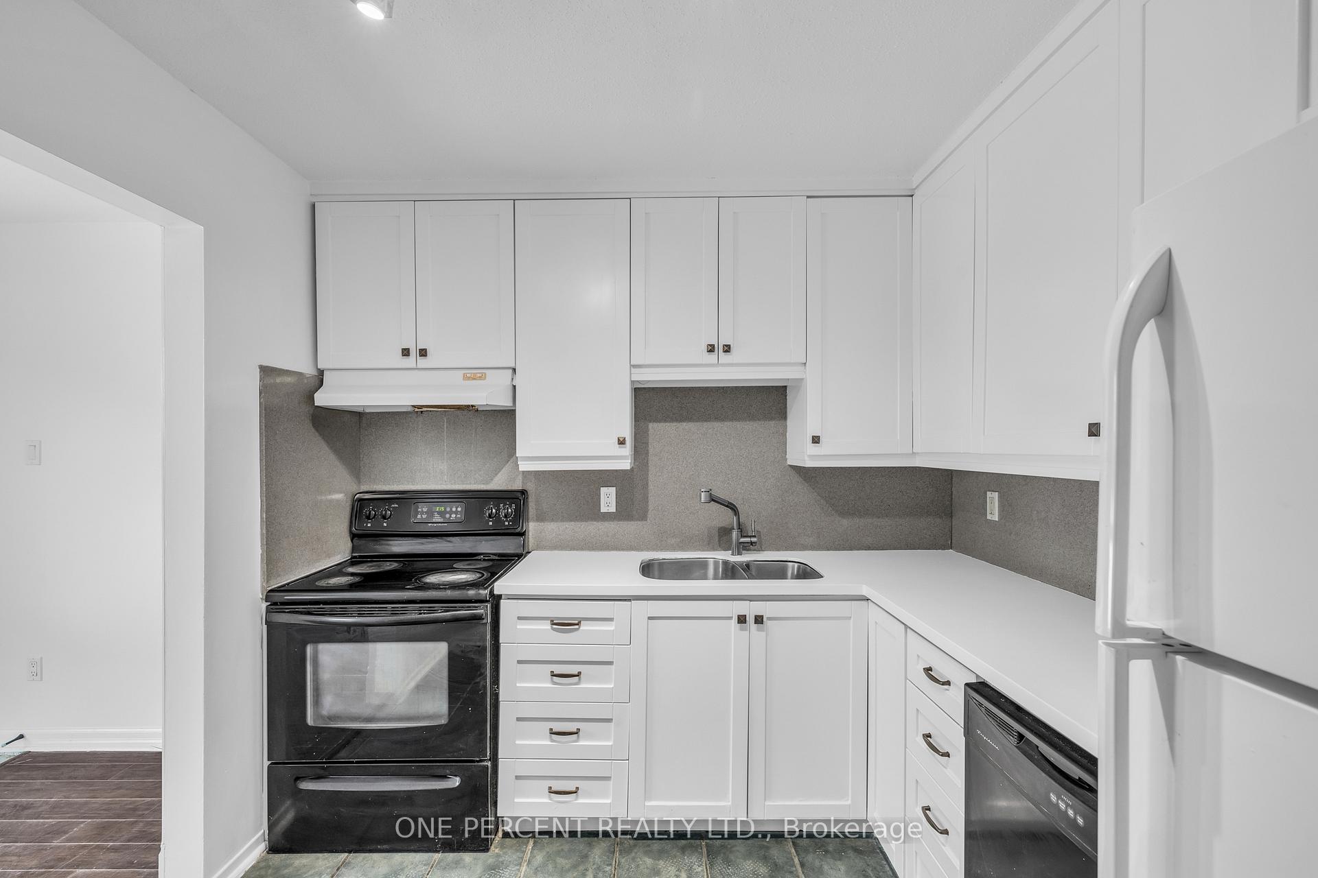 Photo 17 of Unit 23j, 1910 Jasmine Crescent, Ottawa, Beacon Hill South — HOMEH