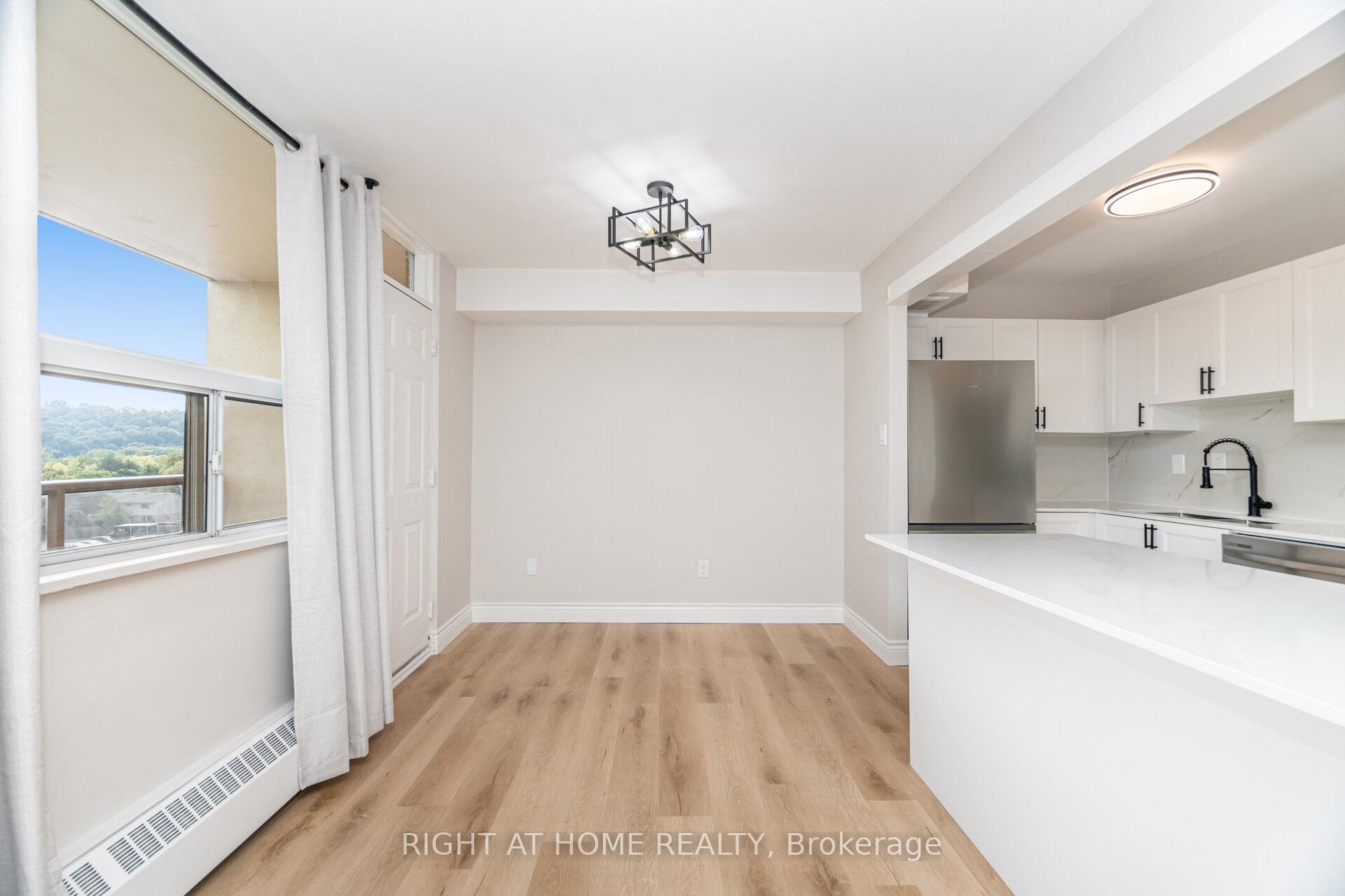 Photo 7 of Unit 605, 15 Nicklaus Drive, Hamilton, Vincent — HOMEH