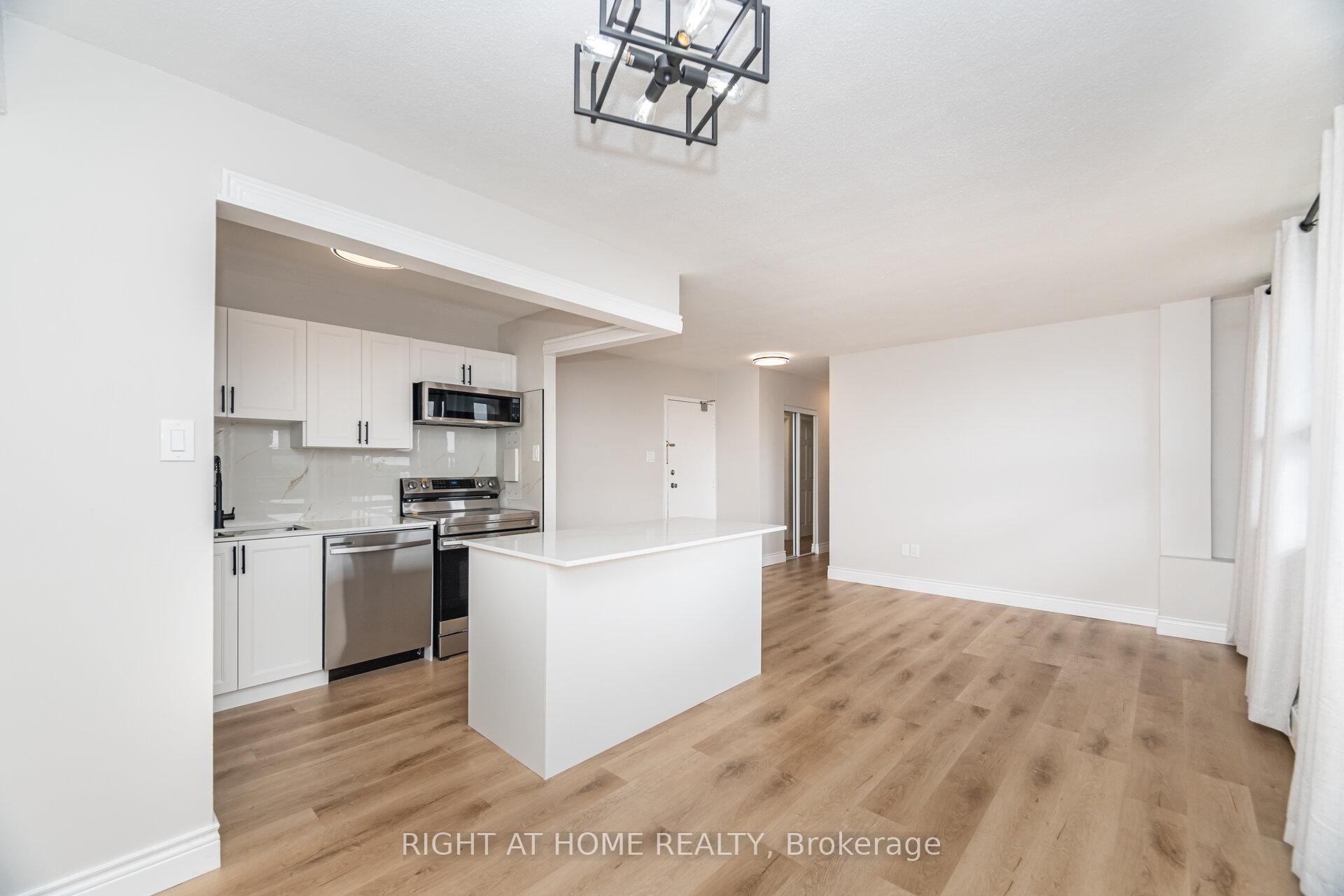 Photo 9 of Unit 605, 15 Nicklaus Drive, Hamilton, Vincent — HOMEH