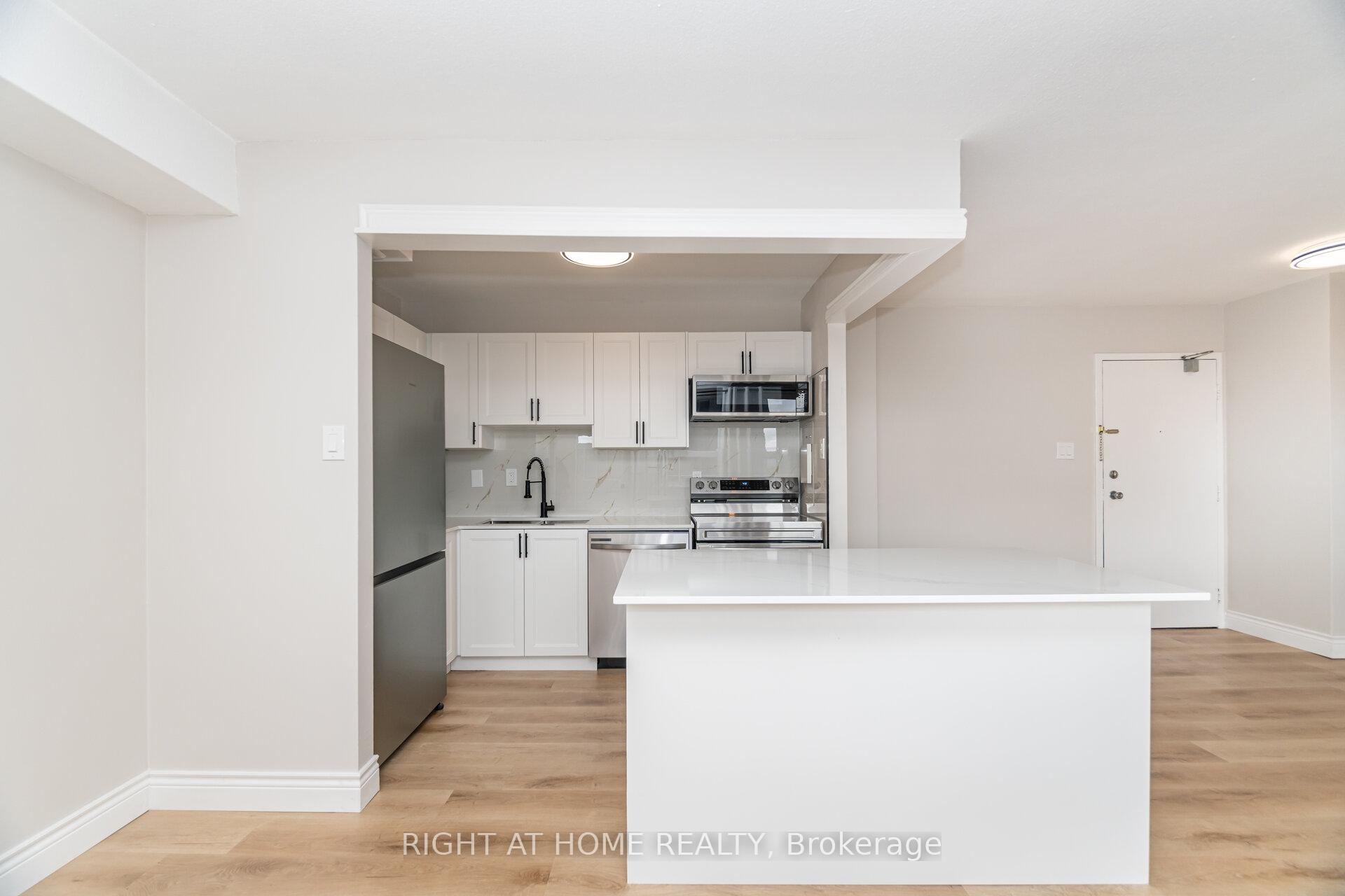 Photo 11 of Unit 605, 15 Nicklaus Drive, Hamilton, Vincent — HOMEH