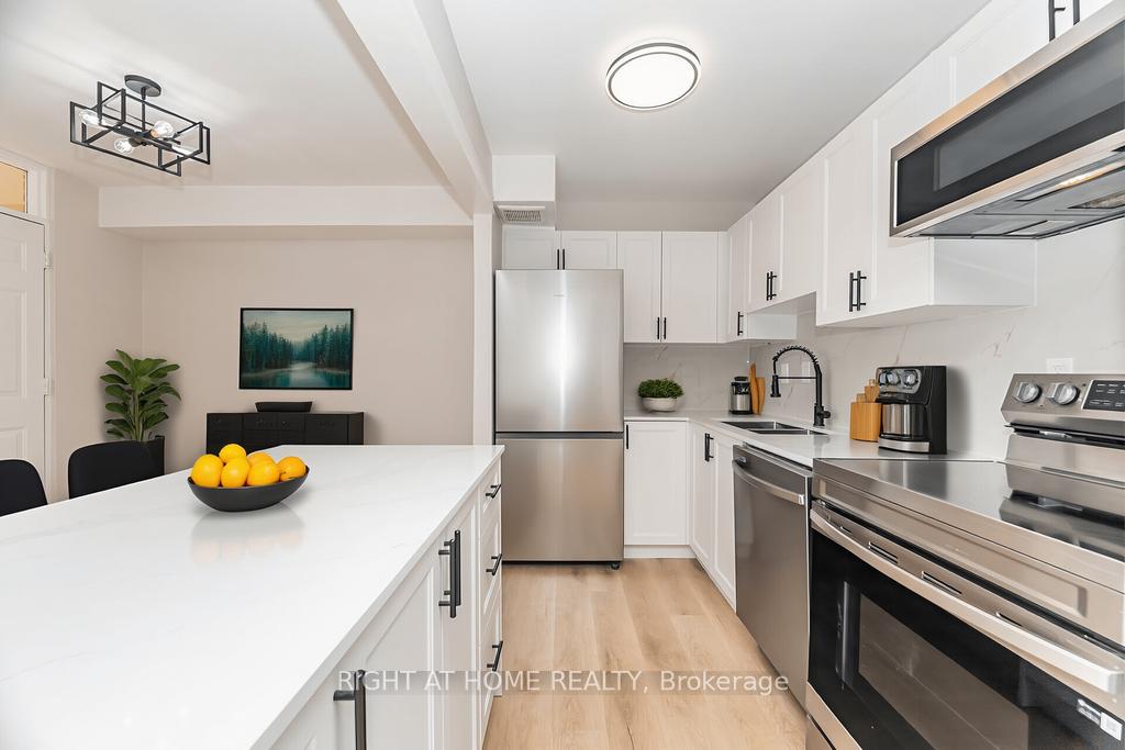 Photo 13 of Unit 605, 15 Nicklaus Drive, Hamilton, Vincent — HOMEH