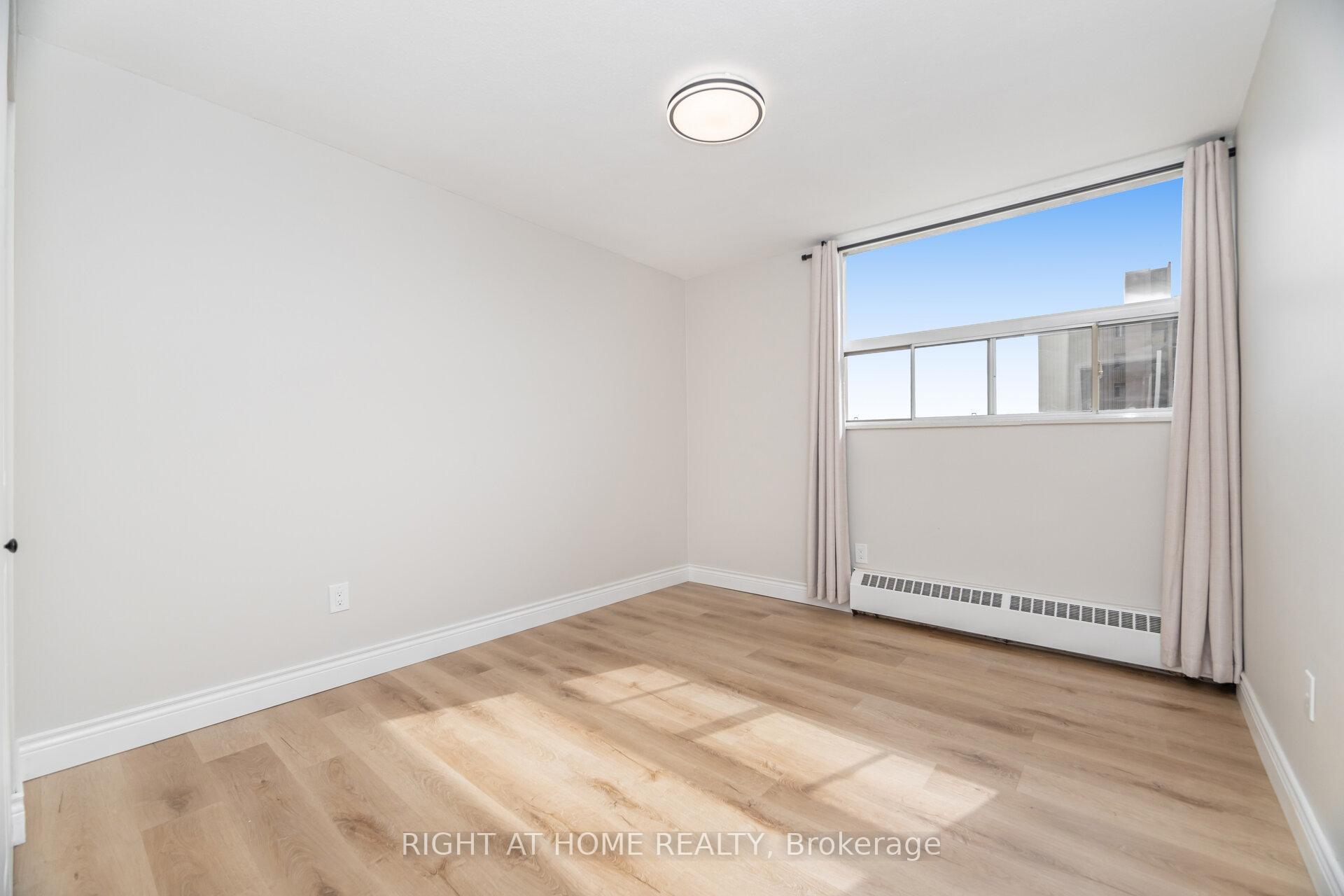 Photo 19 of Unit 605, 15 Nicklaus Drive, Hamilton, Vincent — HOMEH