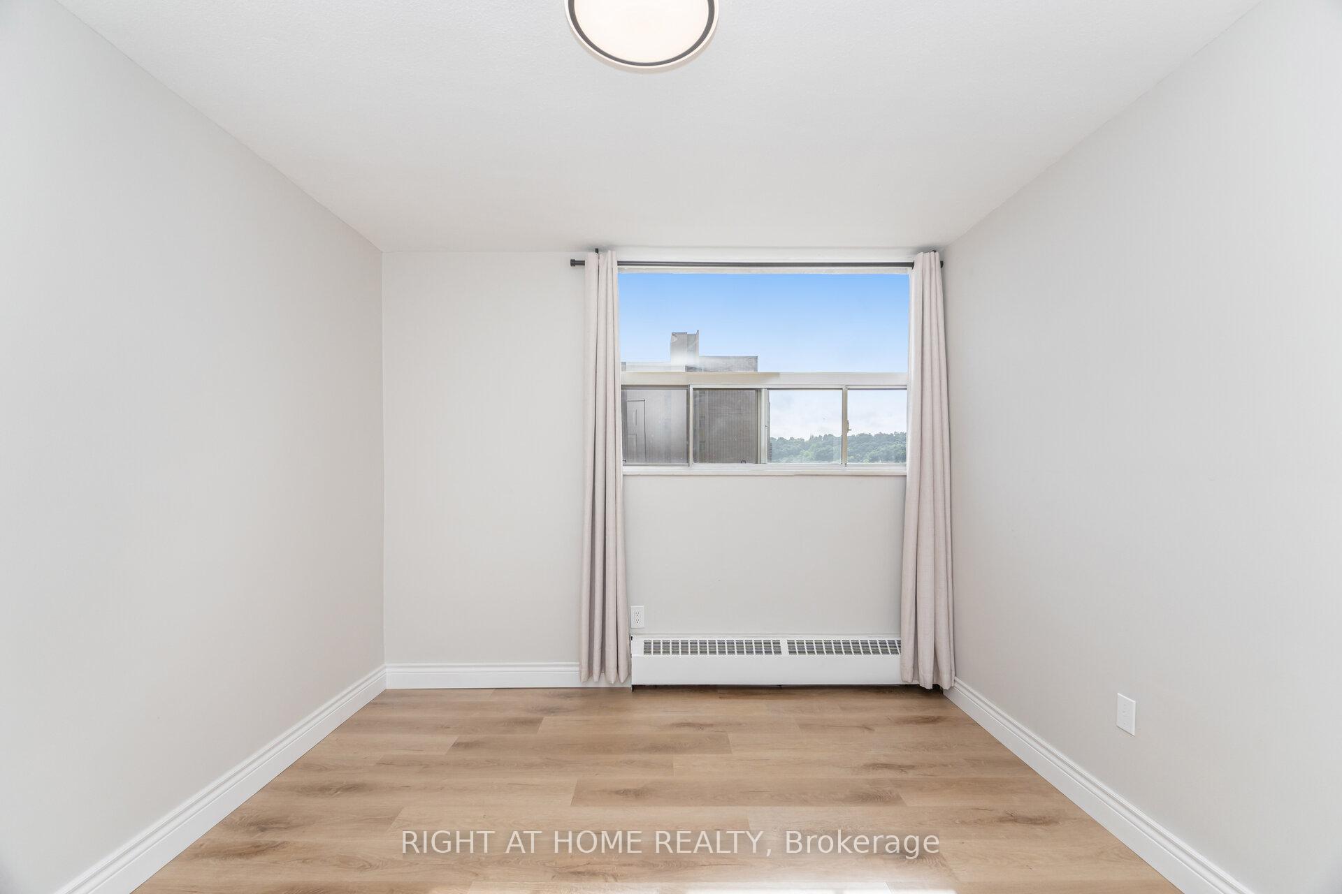Photo 20 of Unit 605, 15 Nicklaus Drive, Hamilton, Vincent — HOMEH