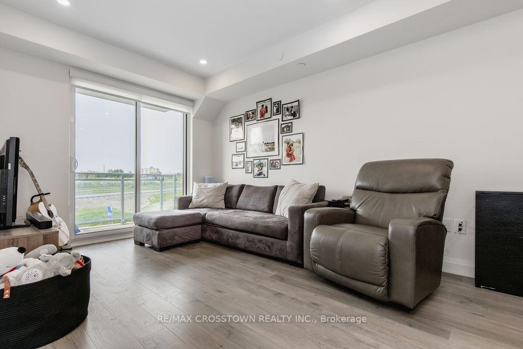 Photo 17 of Unit 716, 58 Lakeside Terrace, Barrie, 400 North — HOMEH