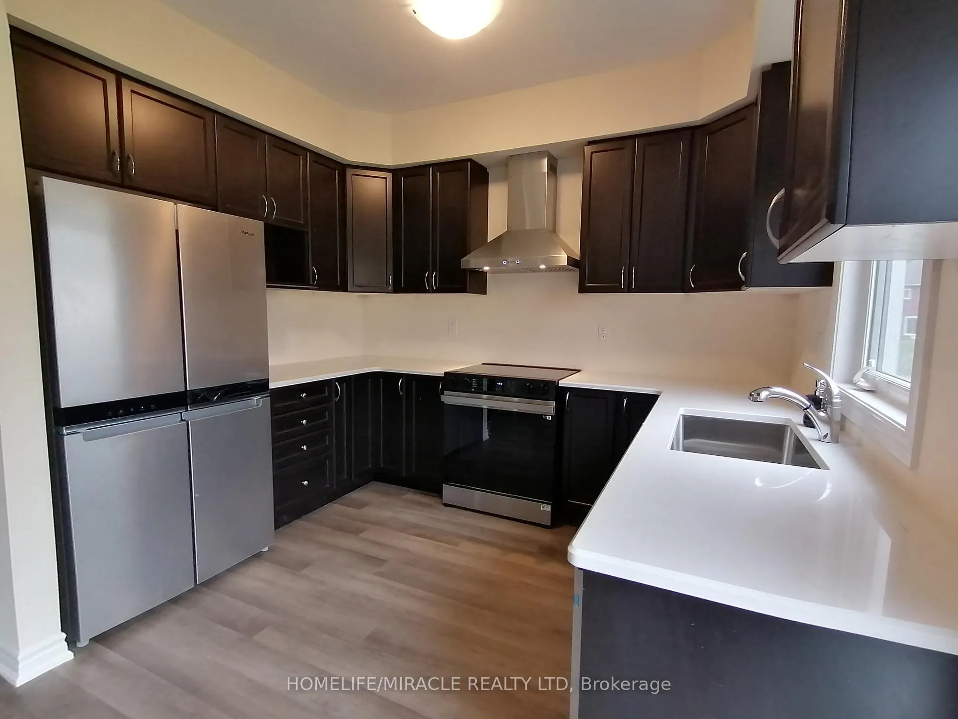 Photo 5 of 240 Beechwood Forest Lane, Gravenhurst, Muskoka (S) — HOMEH