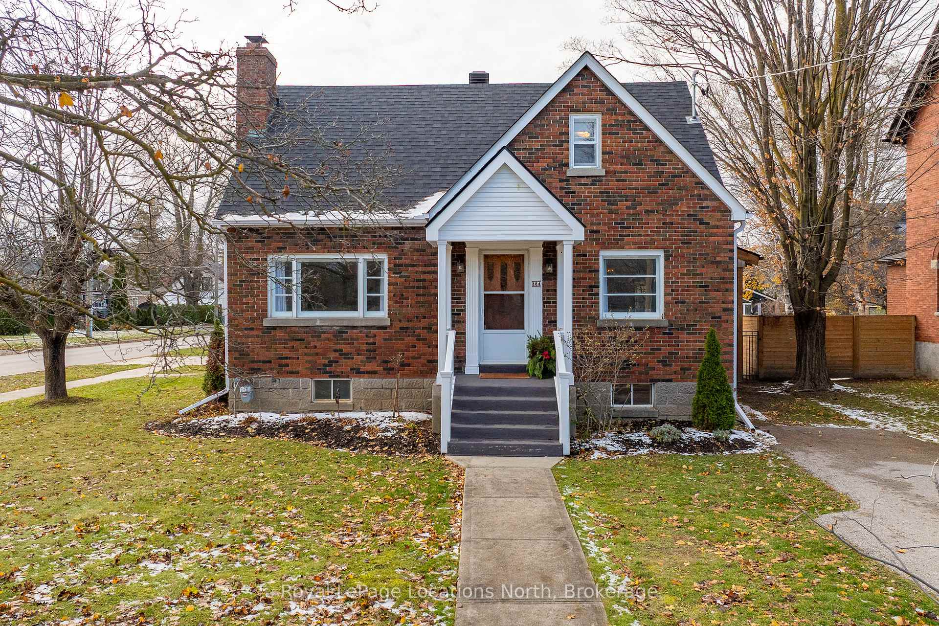 Photo 2 of 384 Saint Marie Street, Collingwood — HOMEH