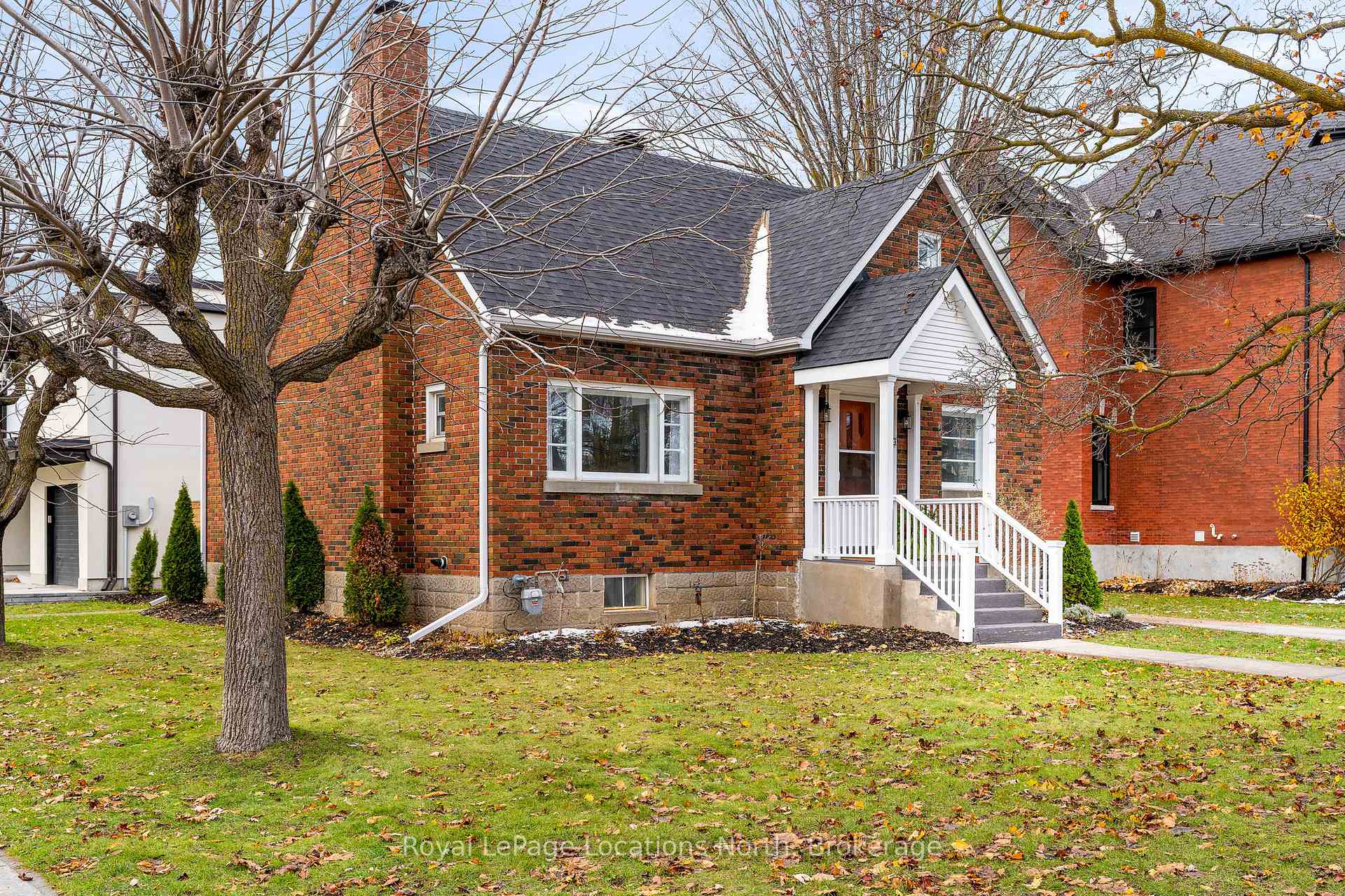 Photo 3 of 384 Saint Marie Street, Collingwood — HOMEH