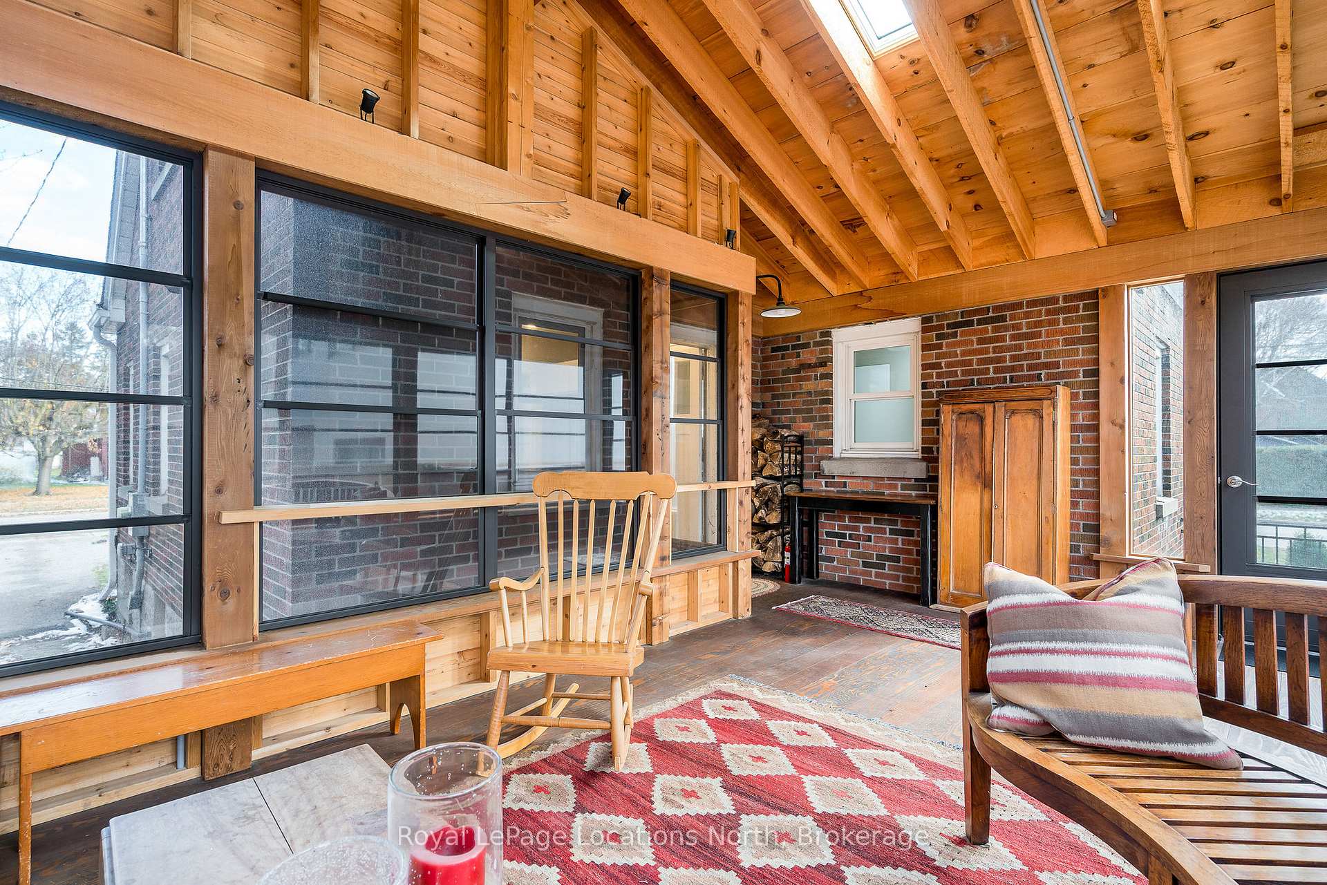 Photo 11 of 384 Saint Marie Street, Collingwood — HOMEH