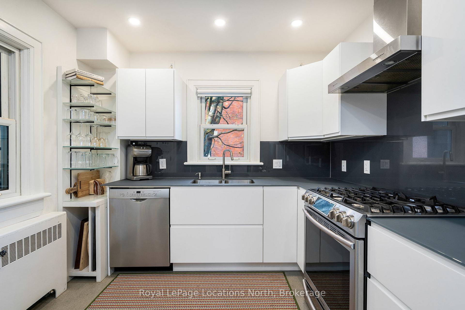 Photo 18 of 384 Saint Marie Street, Collingwood — HOMEH
