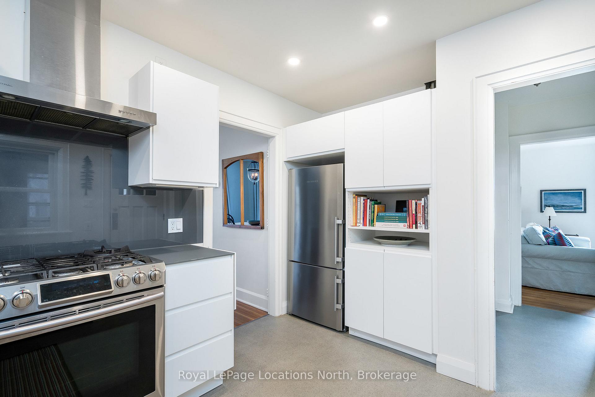 Photo 22 of 384 Saint Marie Street, Collingwood — HOMEH