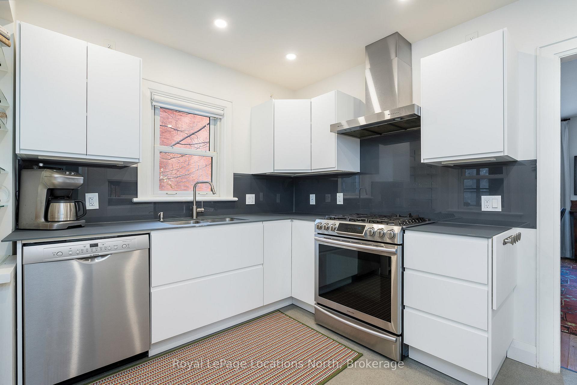 Photo 19 of 384 Saint Marie Street, Collingwood — HOMEH