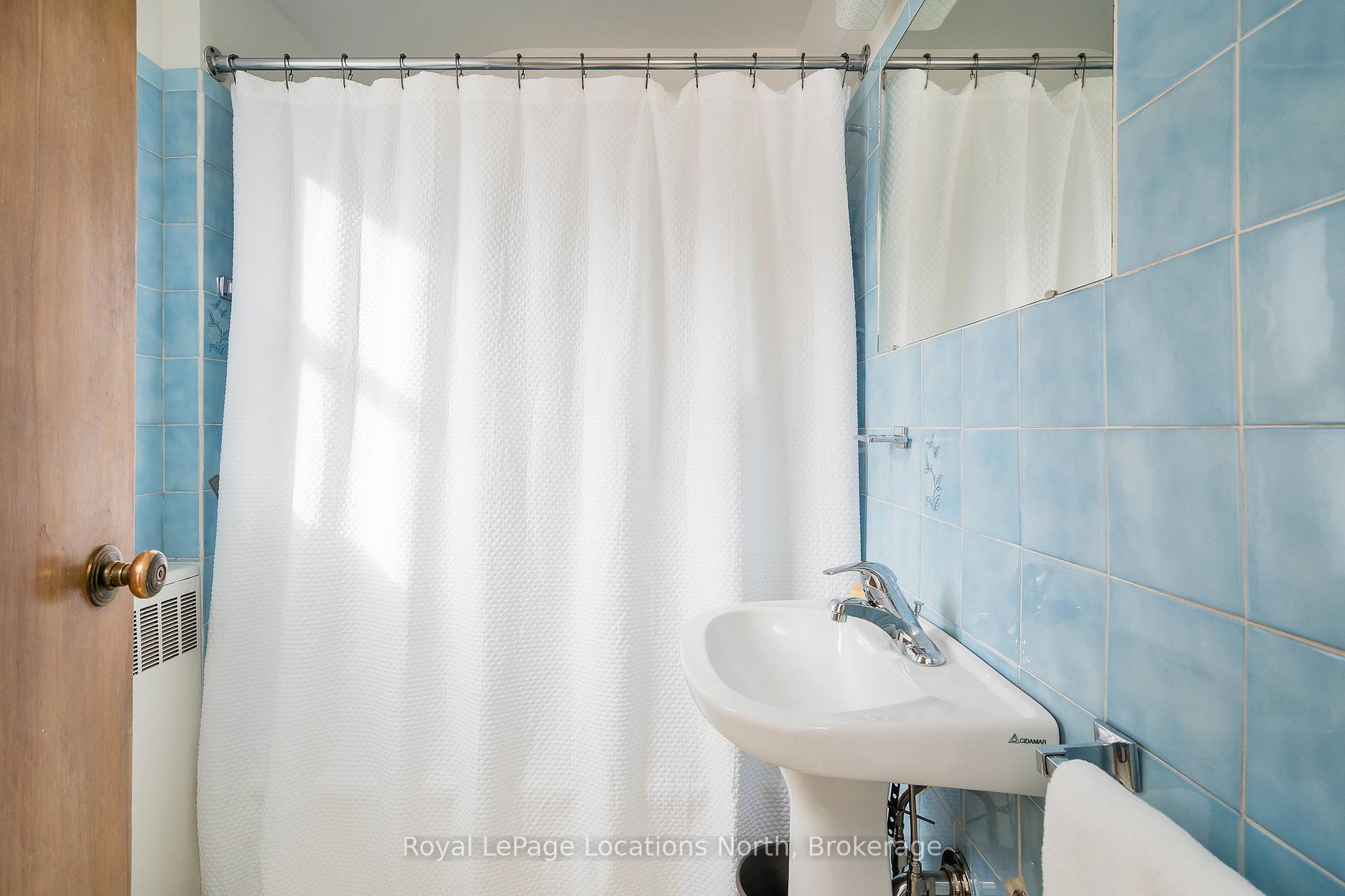 Photo 32 of 384 Saint Marie Street, Collingwood — HOMEH