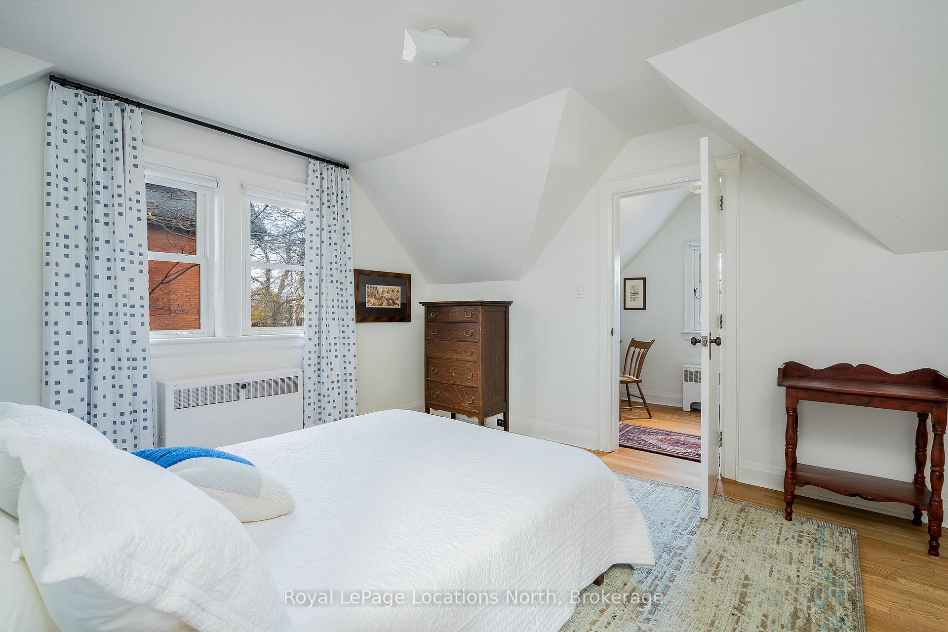 Photo 36 of 384 Saint Marie Street, Collingwood — HOMEH