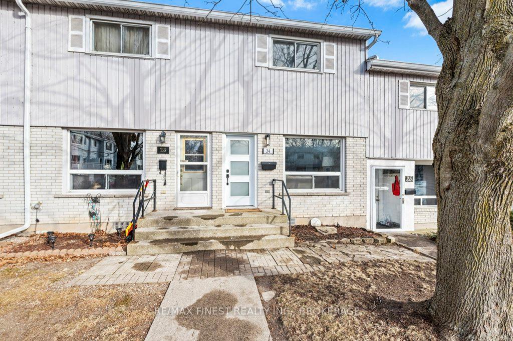 Front of Unit 24, 4427 Bath Road