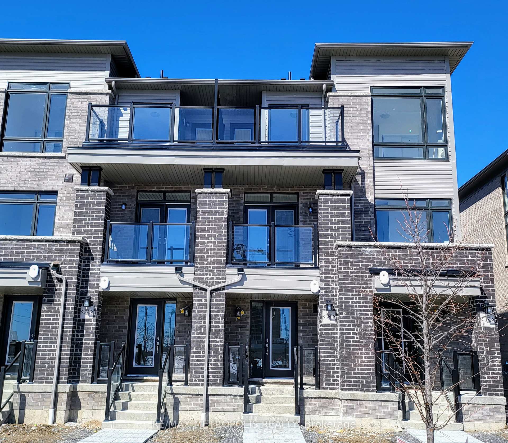 Photo 1 of 20 Esquire Way, Whitby, Taunton North — HOMEH