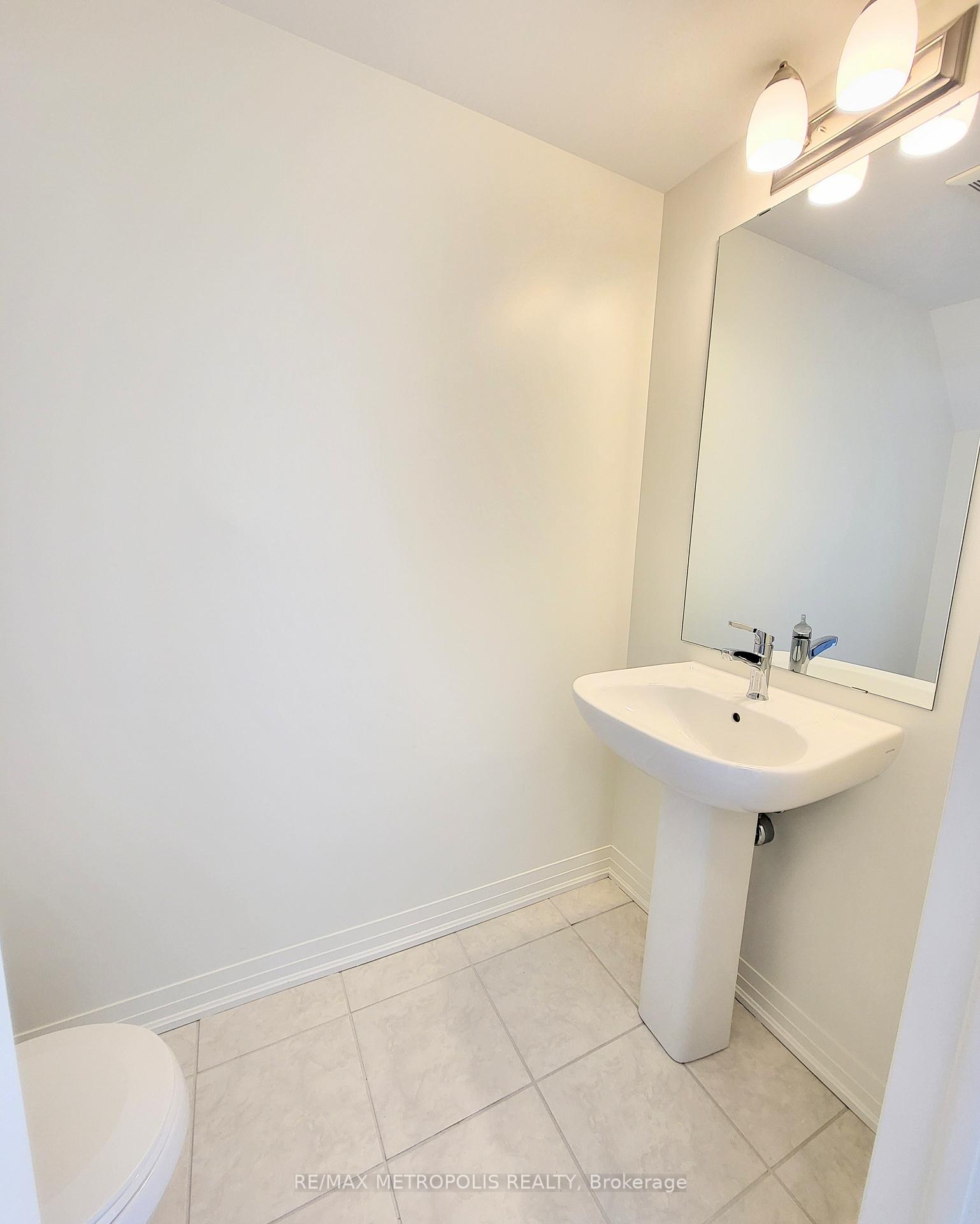 Photo 7 of 20 Esquire Way, Whitby, Taunton North — HOMEH
