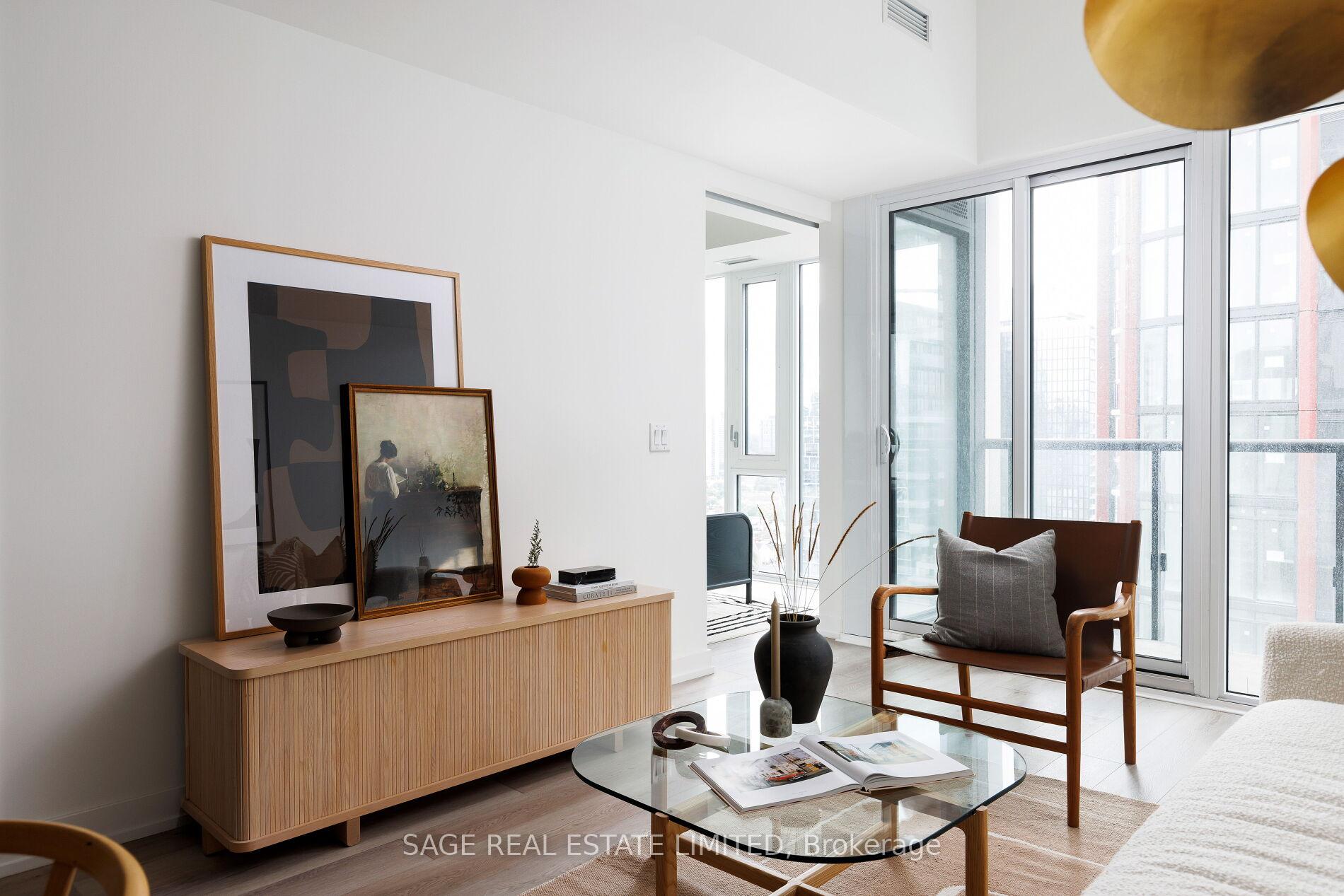 Photo 3 of Unit 2210, 158 Front Street E, Toronto, Moss Park — HOMEH