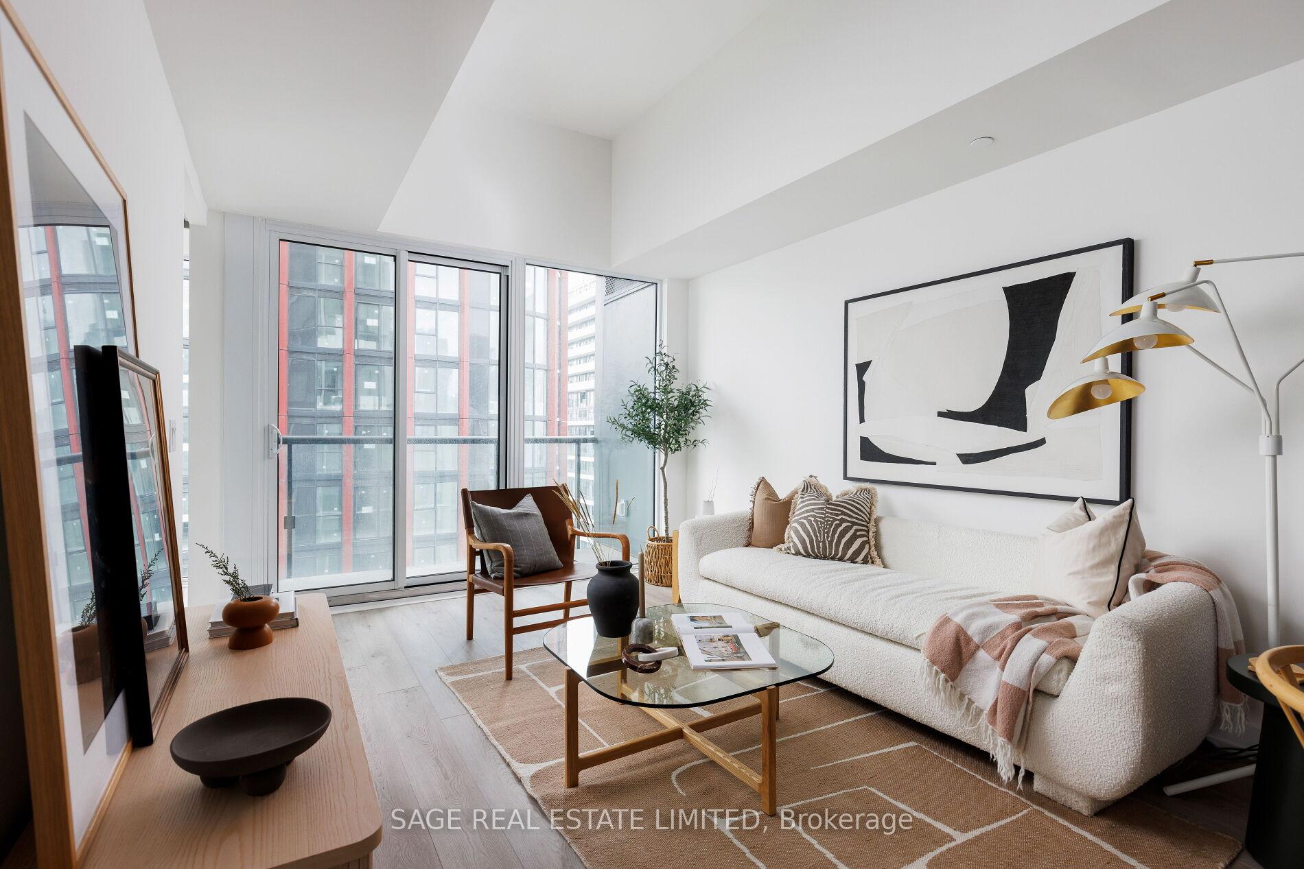Photo 4 of Unit 2210, 158 Front Street E, Toronto, Moss Park — HOMEH
