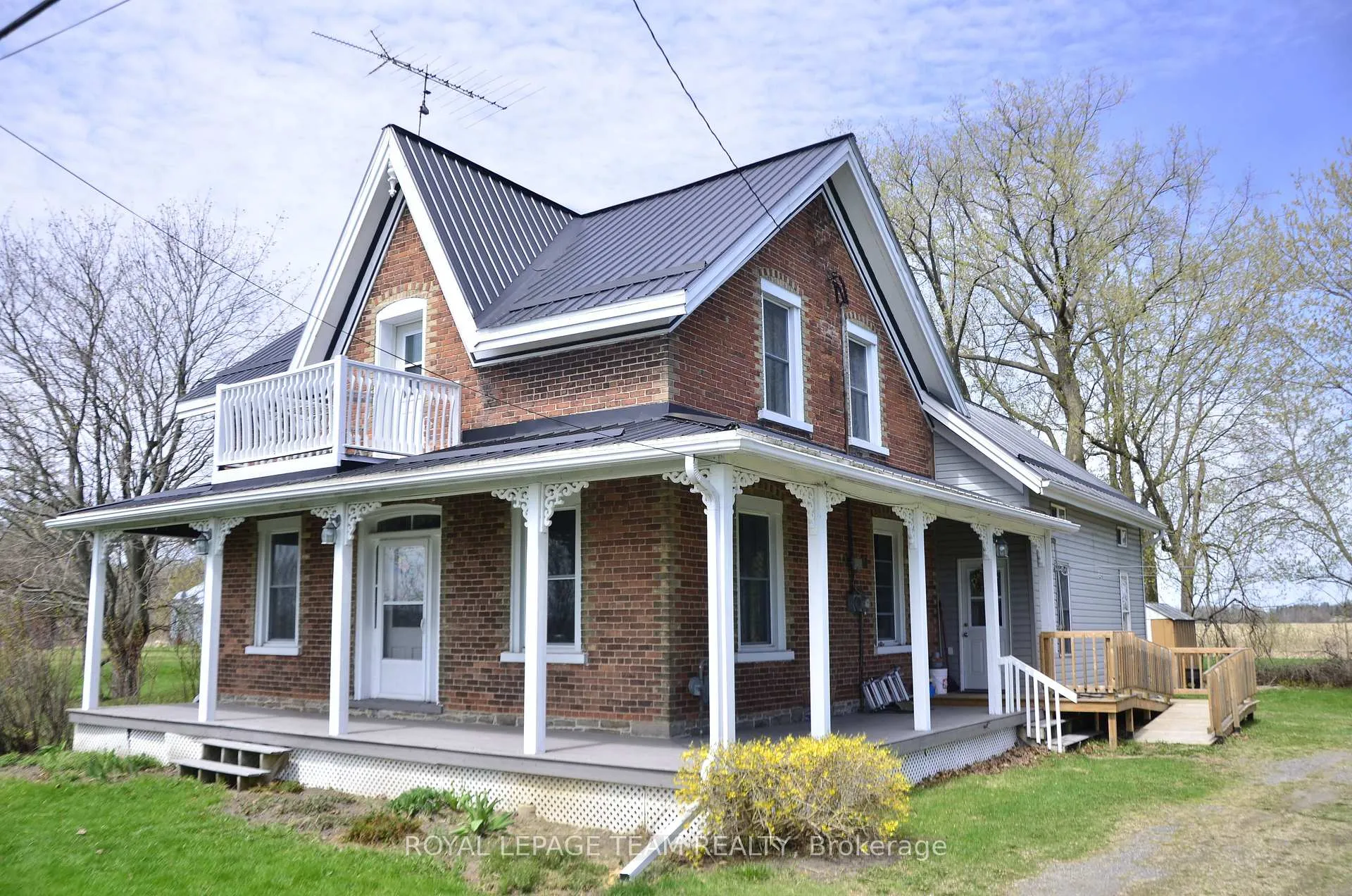 Photo 3 of 804 County Rd 2 W, Edwardsburgh/Cardinal, Edwardsburgh/Cardinal Twp — HOMEH