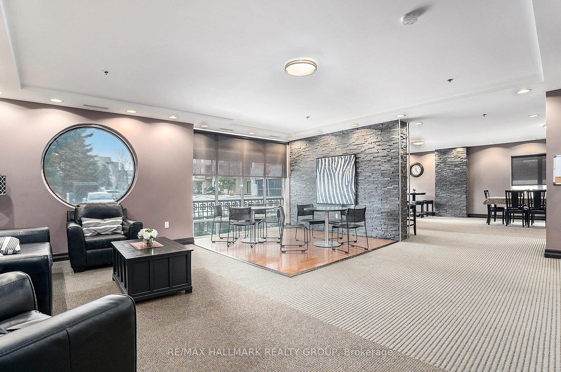 Photo 4 of Unit 409, 314 Central Park Drive, Ottawa, Central Park — HOMEH