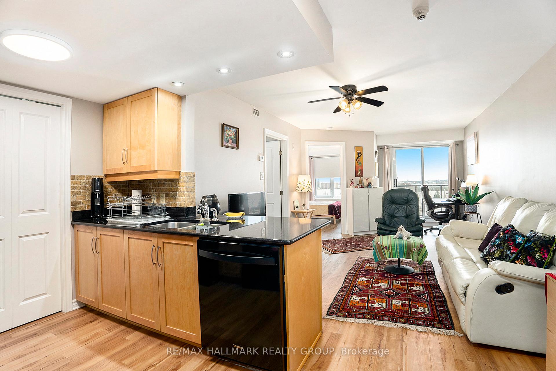 Photo 5 of Unit 409, 314 Central Park Drive, Ottawa, Central Park — HOMEH