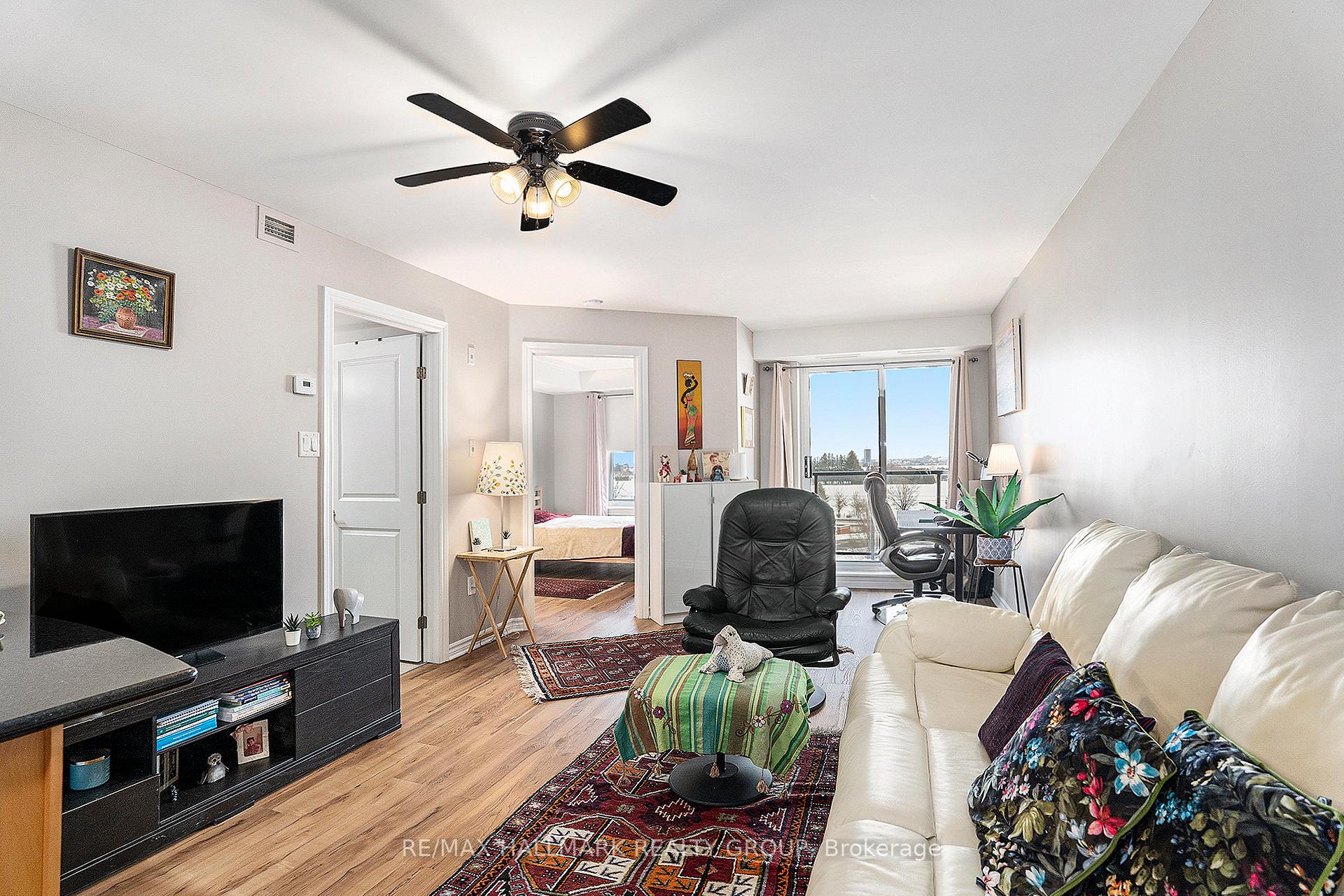 Photo 9 of Unit 409, 314 Central Park Drive, Ottawa, Central Park — HOMEH