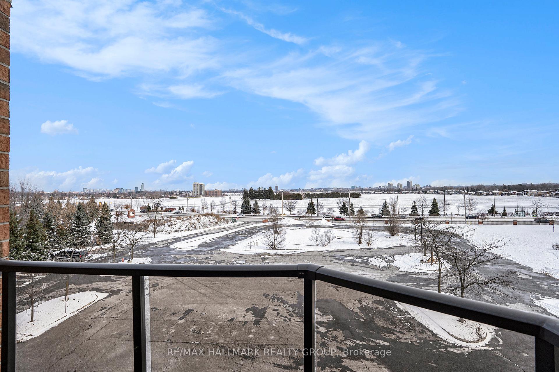 Photo 10 of Unit 409, 314 Central Park Drive, Ottawa, Central Park — HOMEH