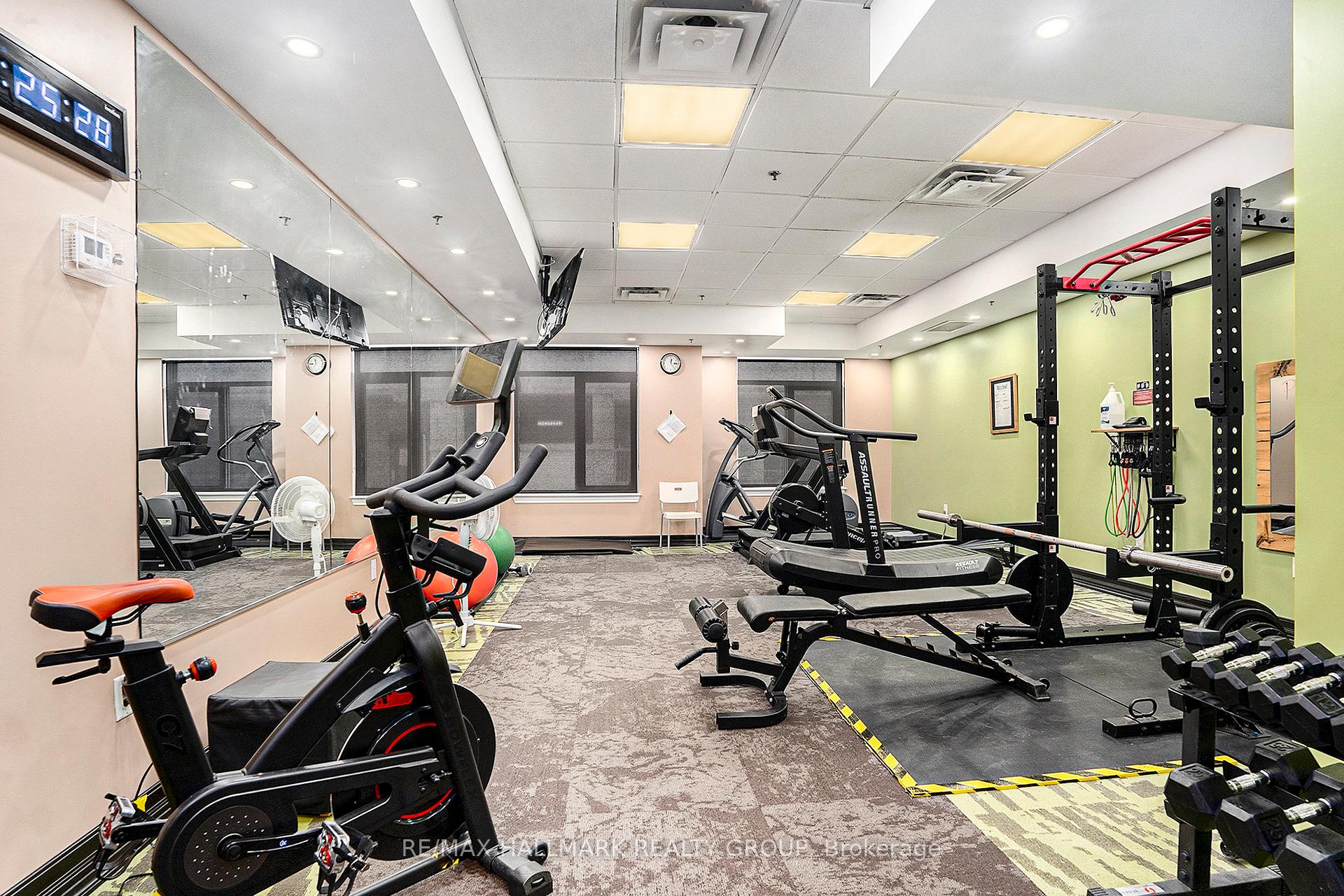 Photo 16 of Unit 409, 314 Central Park Drive, Ottawa, Central Park — HOMEH