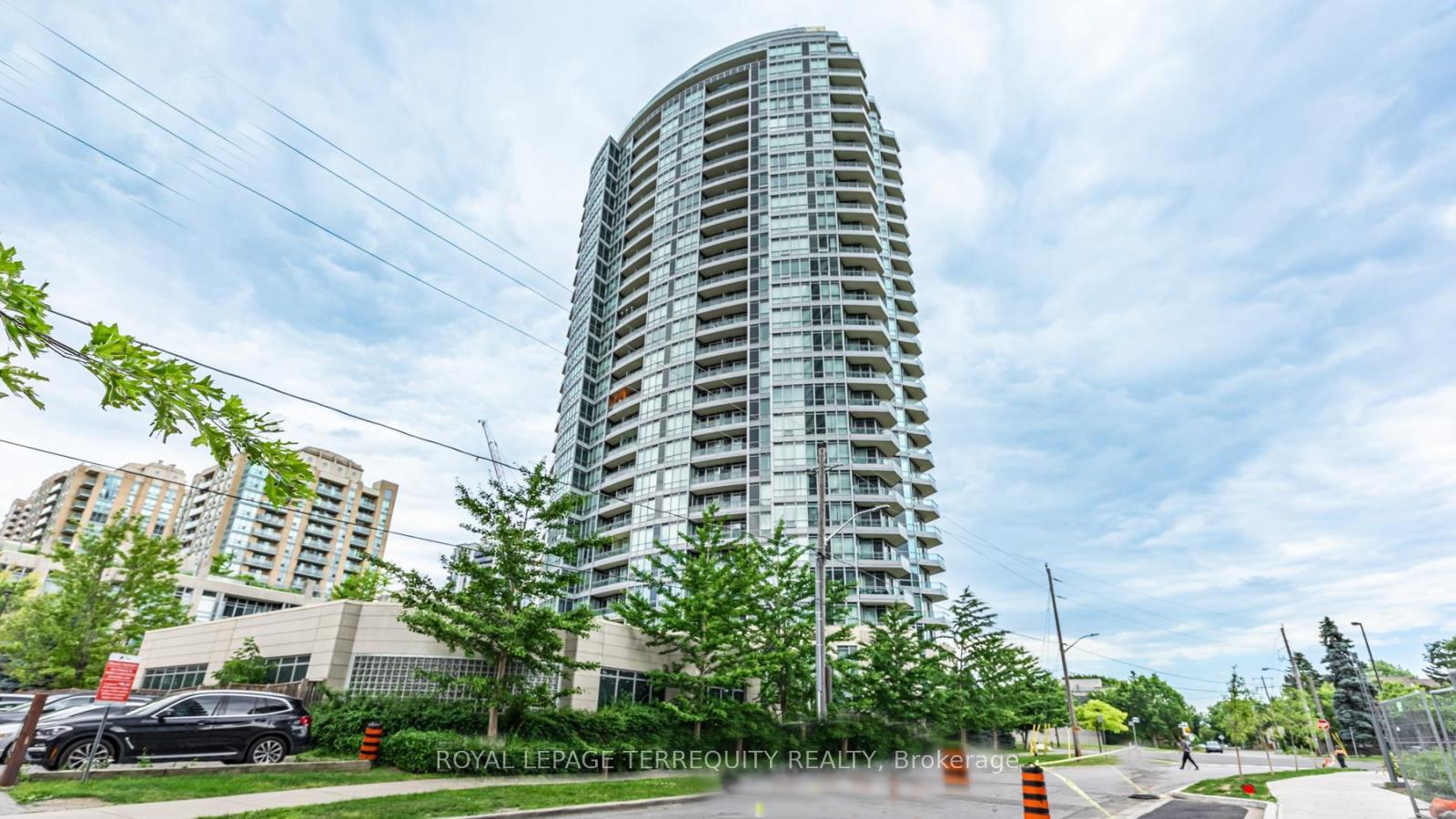 Front of Unit 1102, 18 Holmes Avenue