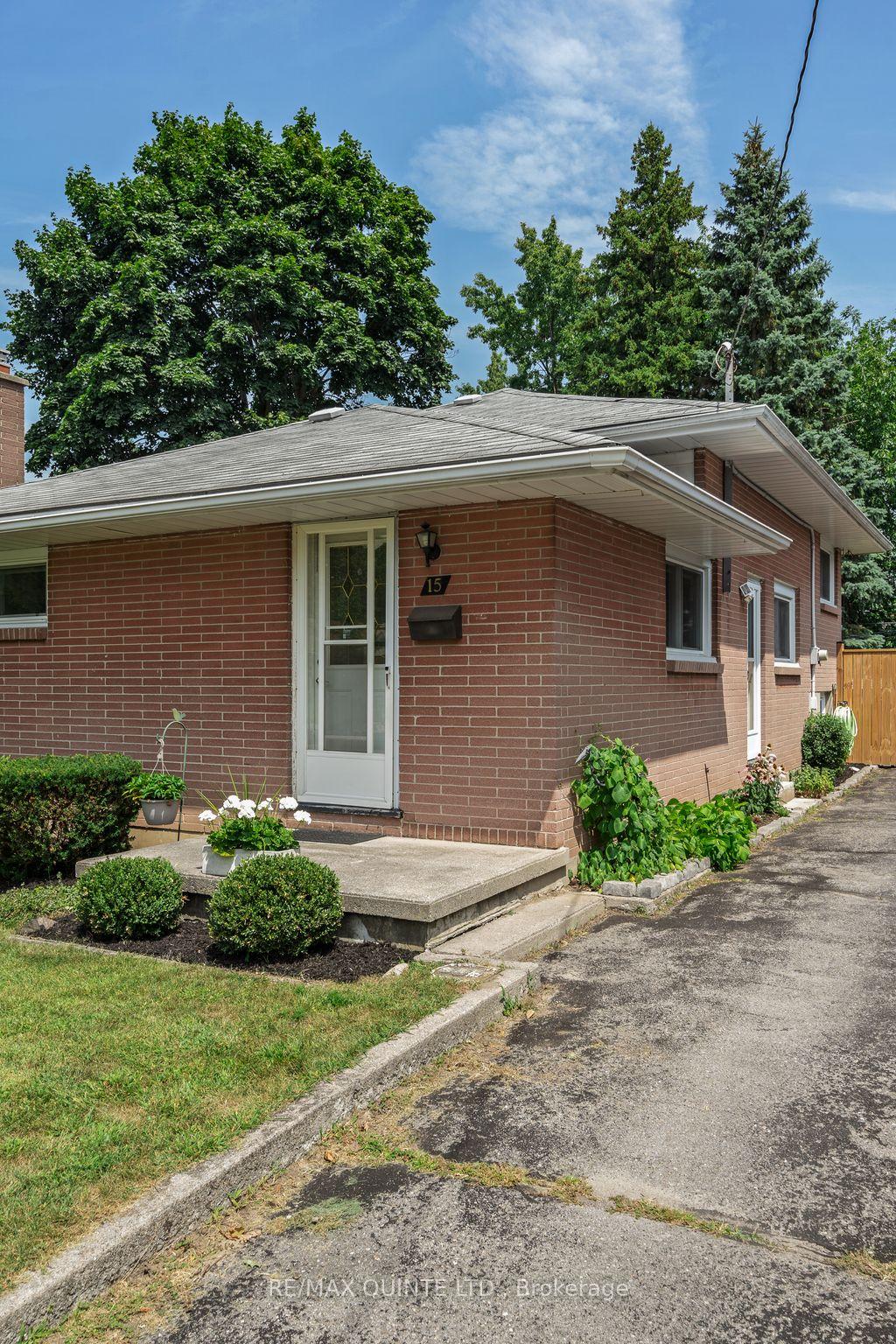 Photo 3 of 15 Linton Park Road, Belleville, Belleville Ward — HOMEH