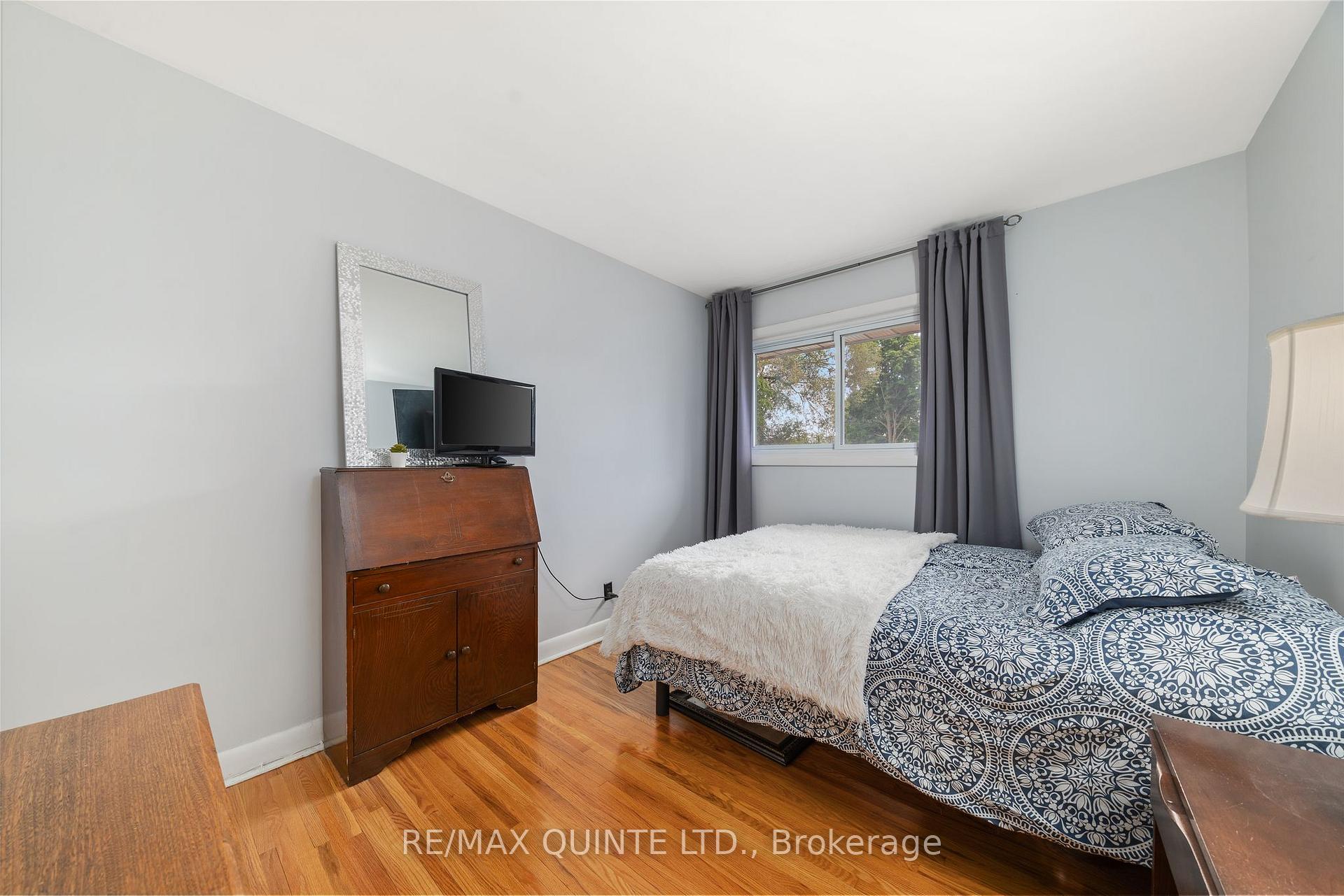 Photo 14 of 15 Linton Park Road, Belleville, Belleville Ward — HOMEH