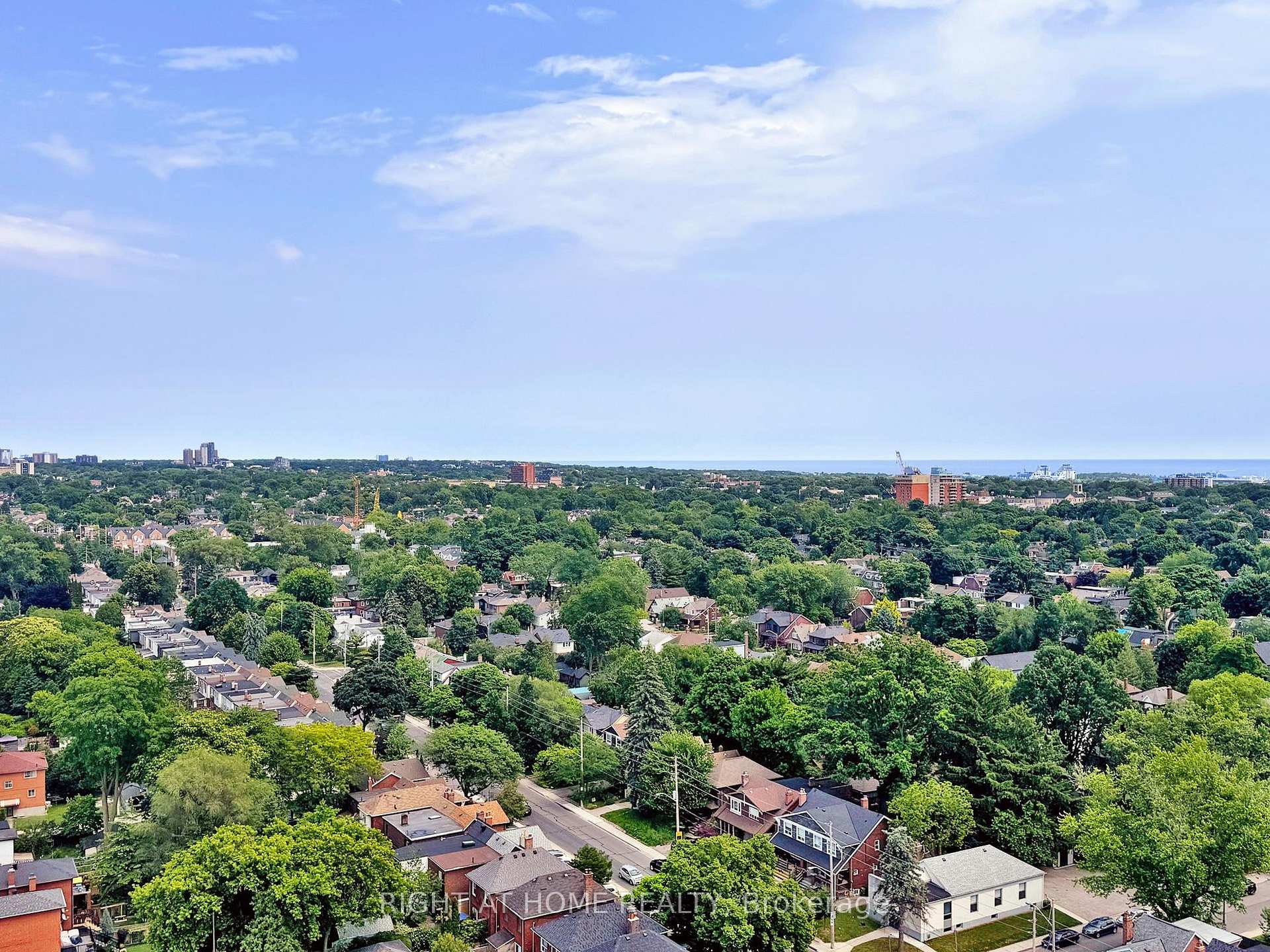 Photo 8 of Unit 2006, 1048 Broadview Avenue, Toronto, Broadview North — HOMEH