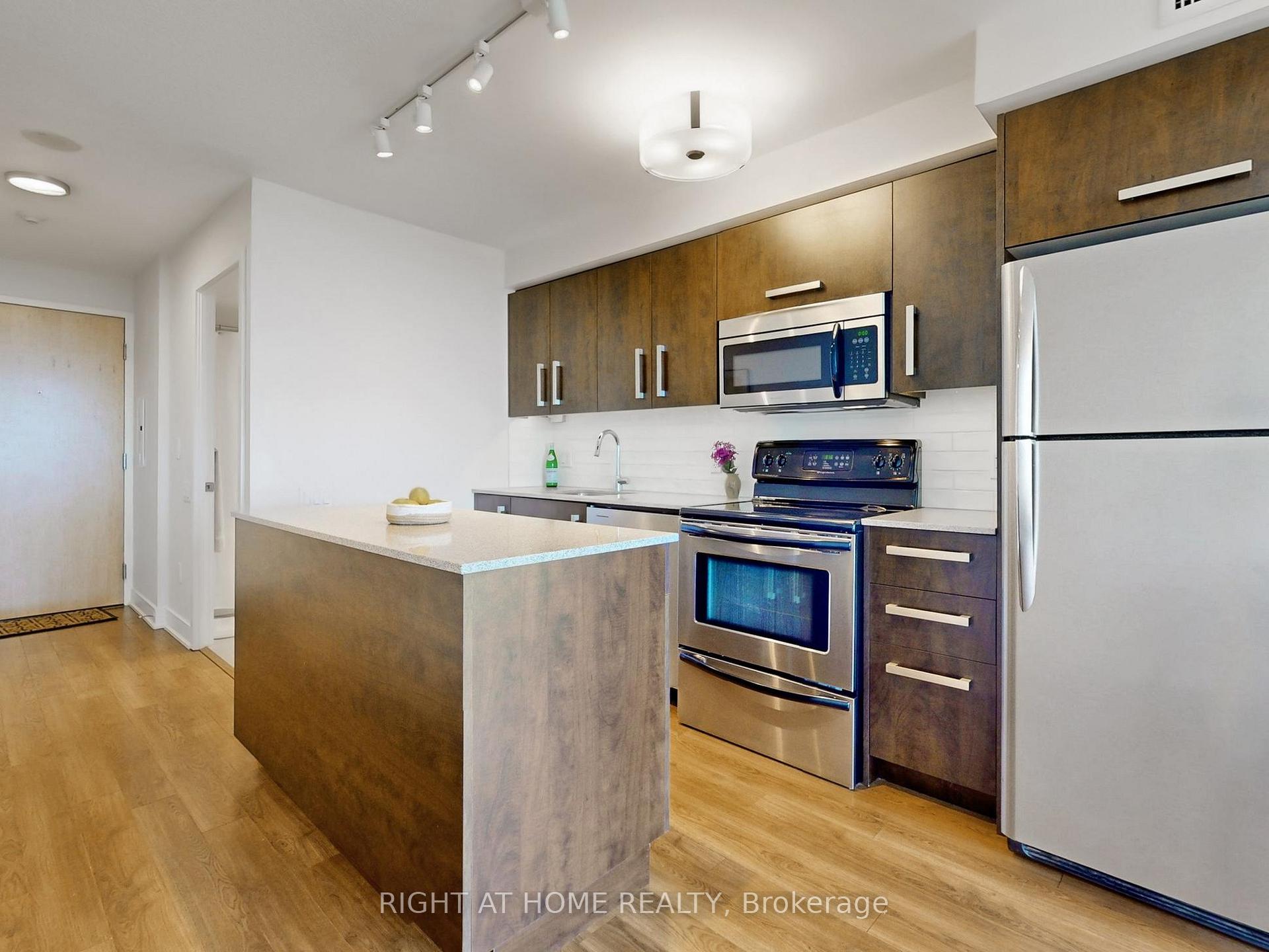 Photo 12 of Unit 2006, 1048 Broadview Avenue, Toronto, Broadview North — HOMEH