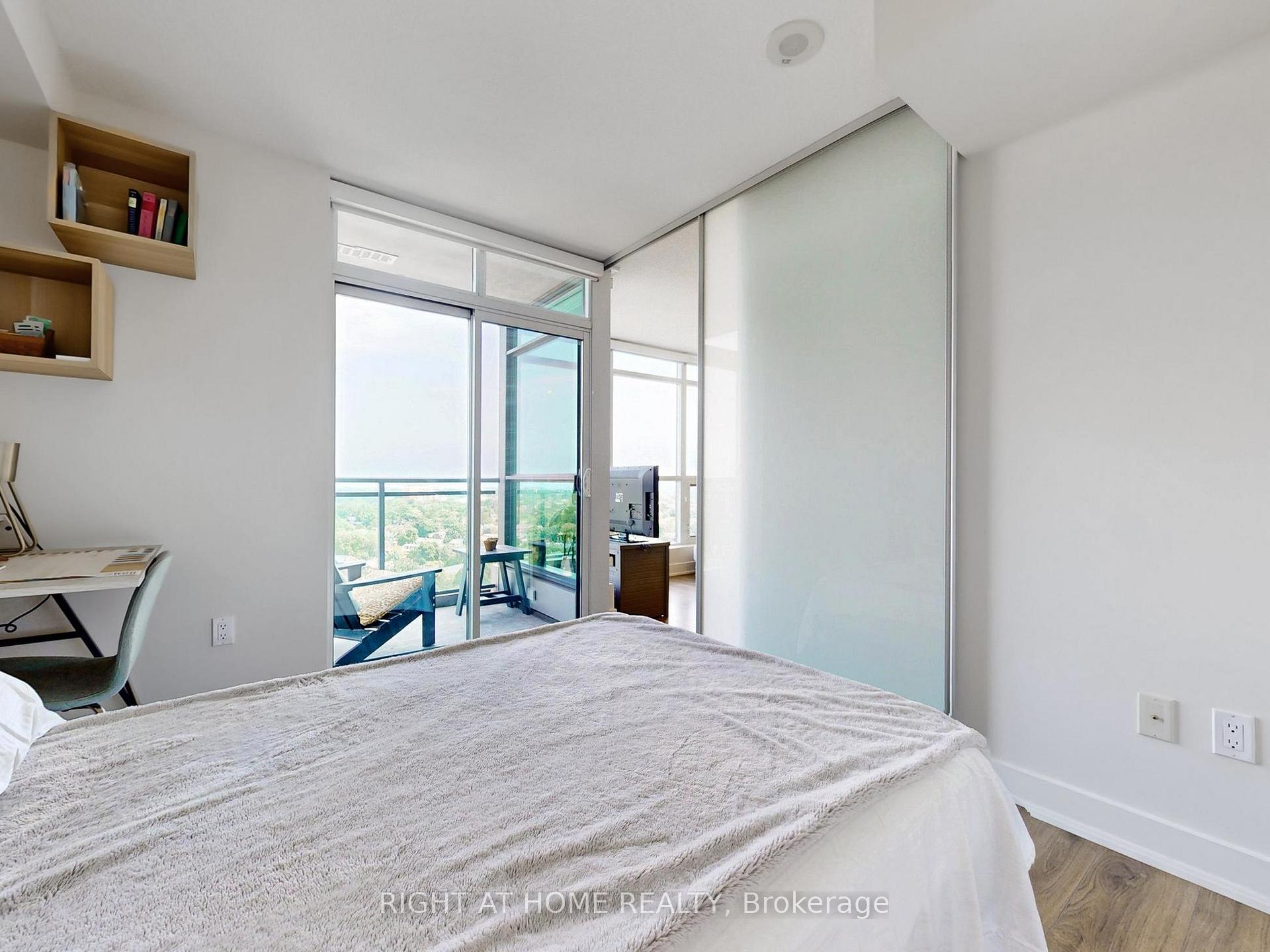 Photo 17 of Unit 2006, 1048 Broadview Avenue, Toronto, Broadview North — HOMEH