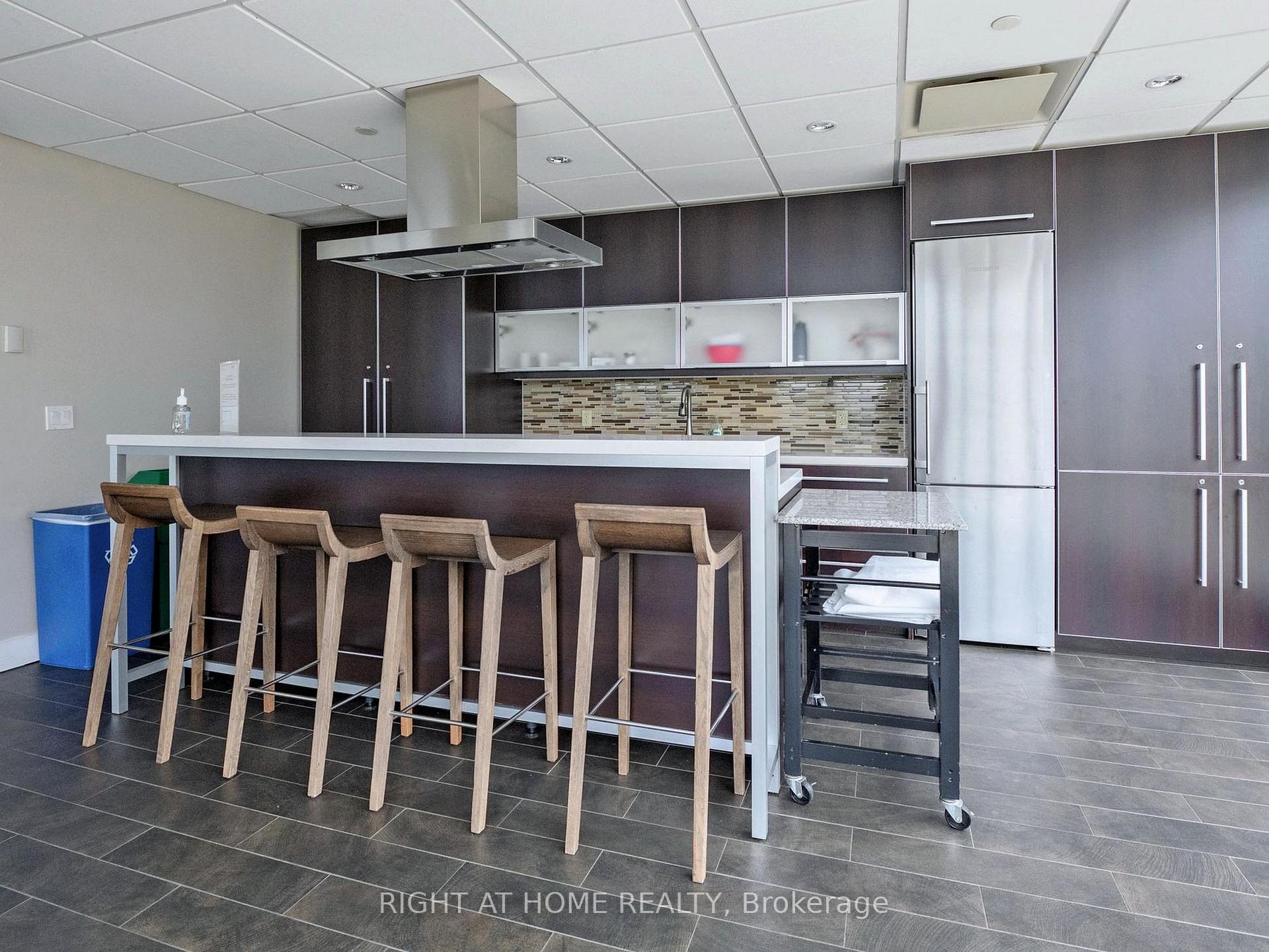 Photo 34 of Unit 2006, 1048 Broadview Avenue, Toronto, Broadview North — HOMEH