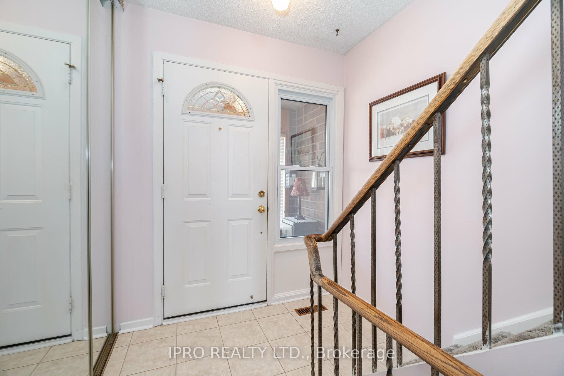Photo 5 of Unit 53, 318 Laurier Avenue, Milton, Old Milton — HOMEH