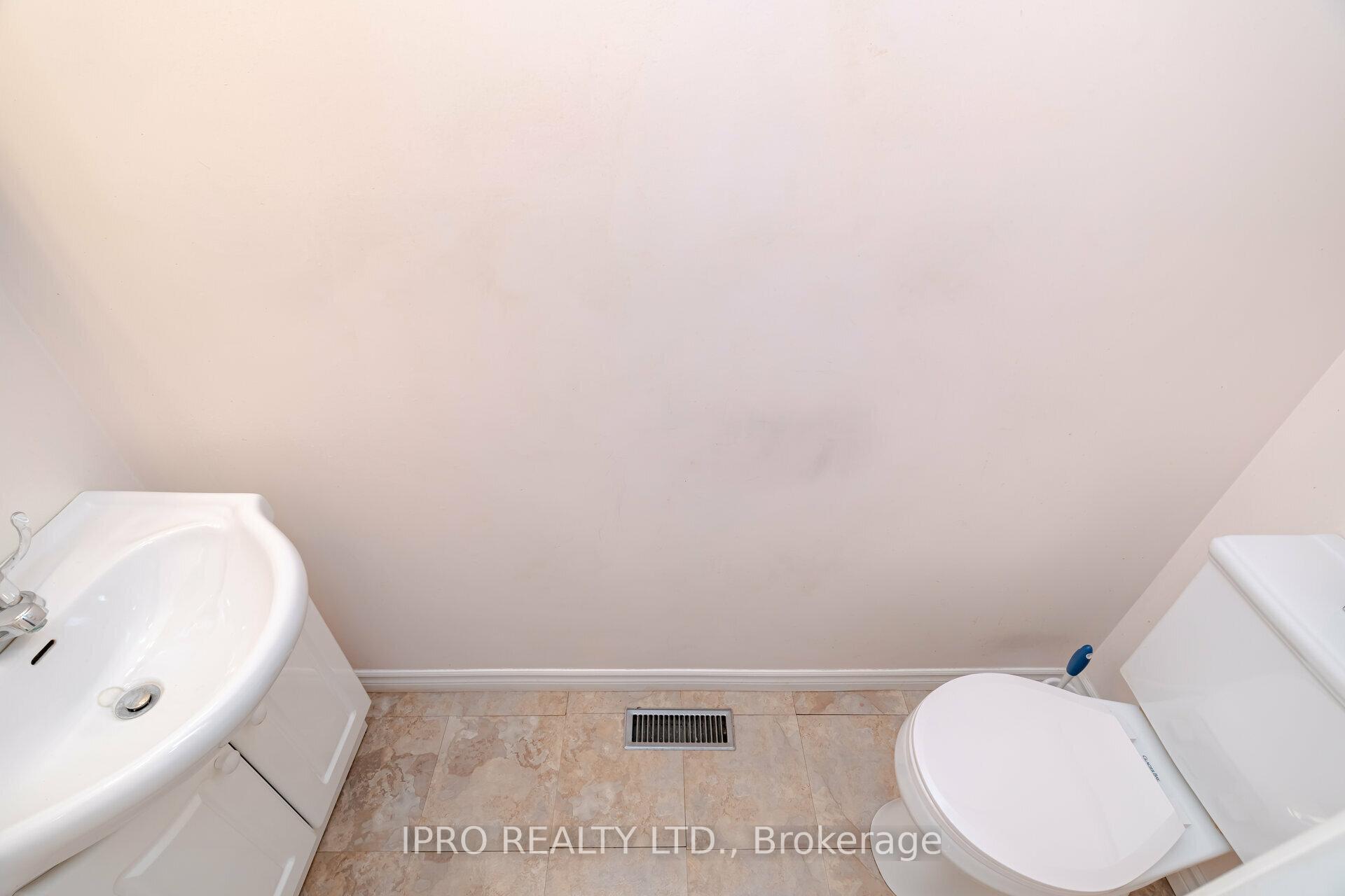 Photo 19 of Unit 53, 318 Laurier Avenue, Milton, Old Milton — HOMEH