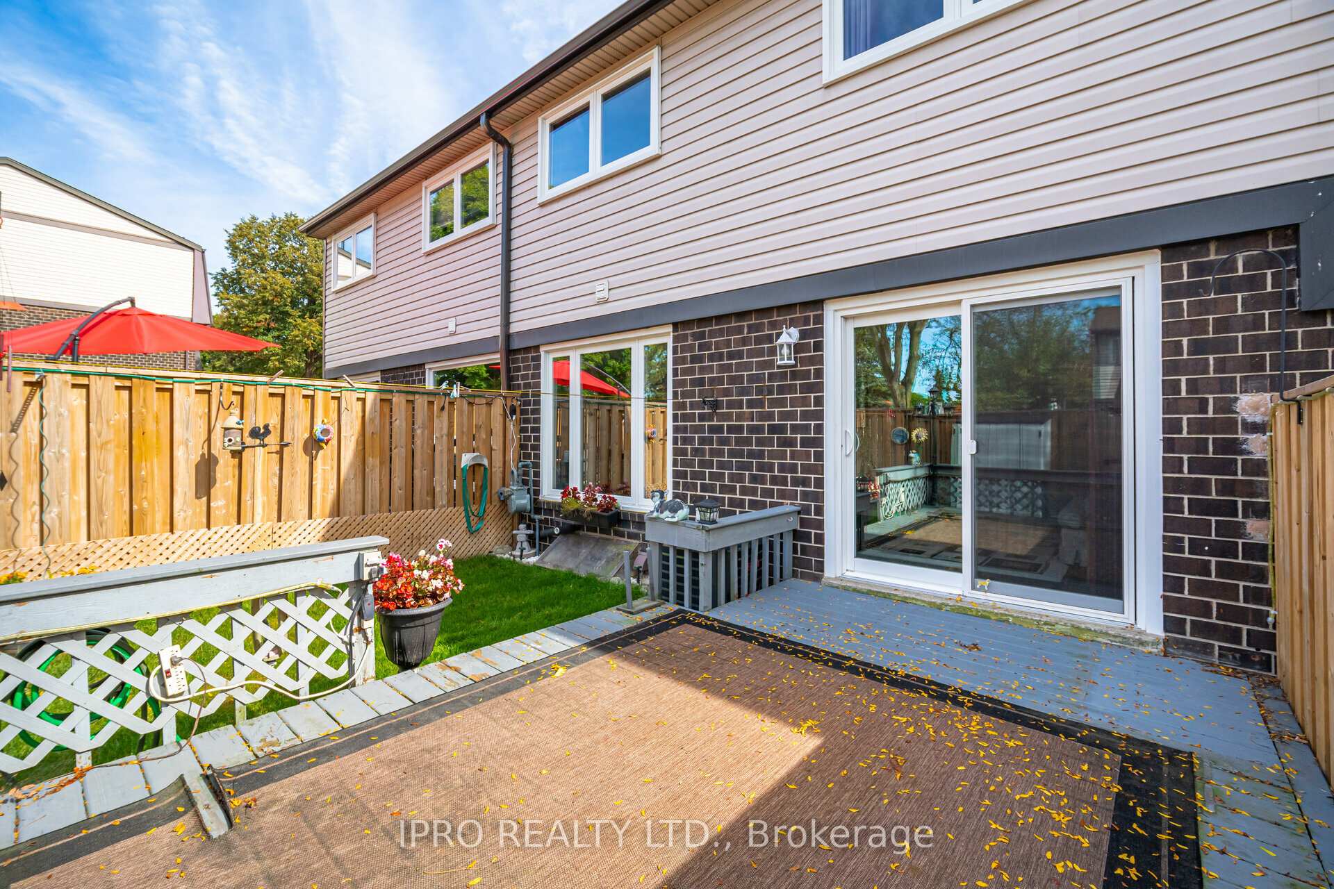Photo 38 of Unit 53, 318 Laurier Avenue, Milton, Old Milton — HOMEH