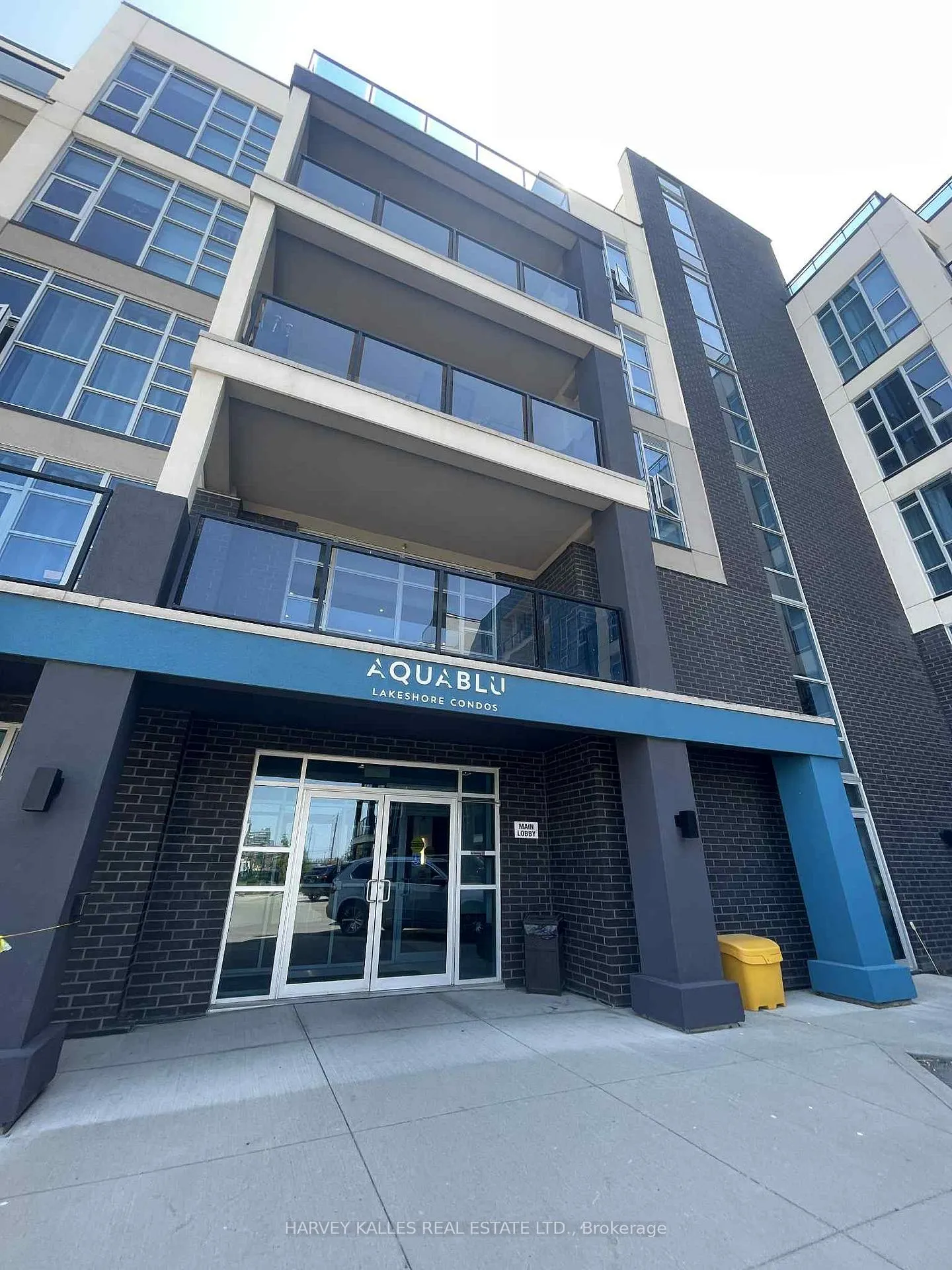 Front of Unit 109, 10 Concord Place