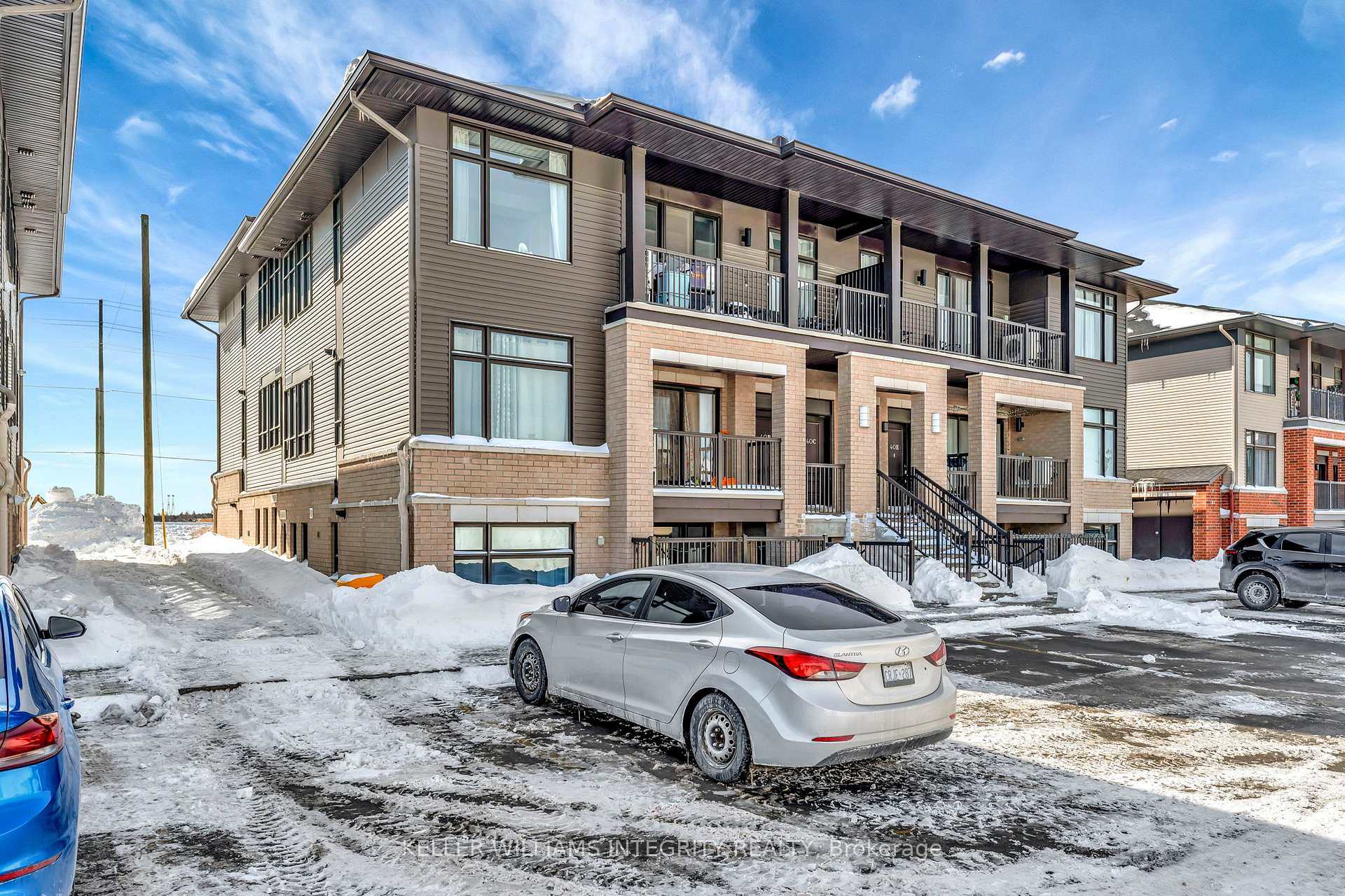 Photo 2 of 40F Jaguar Private, Ottawa, Kanata - Emerald Meadows/Trailwest — HOMEH