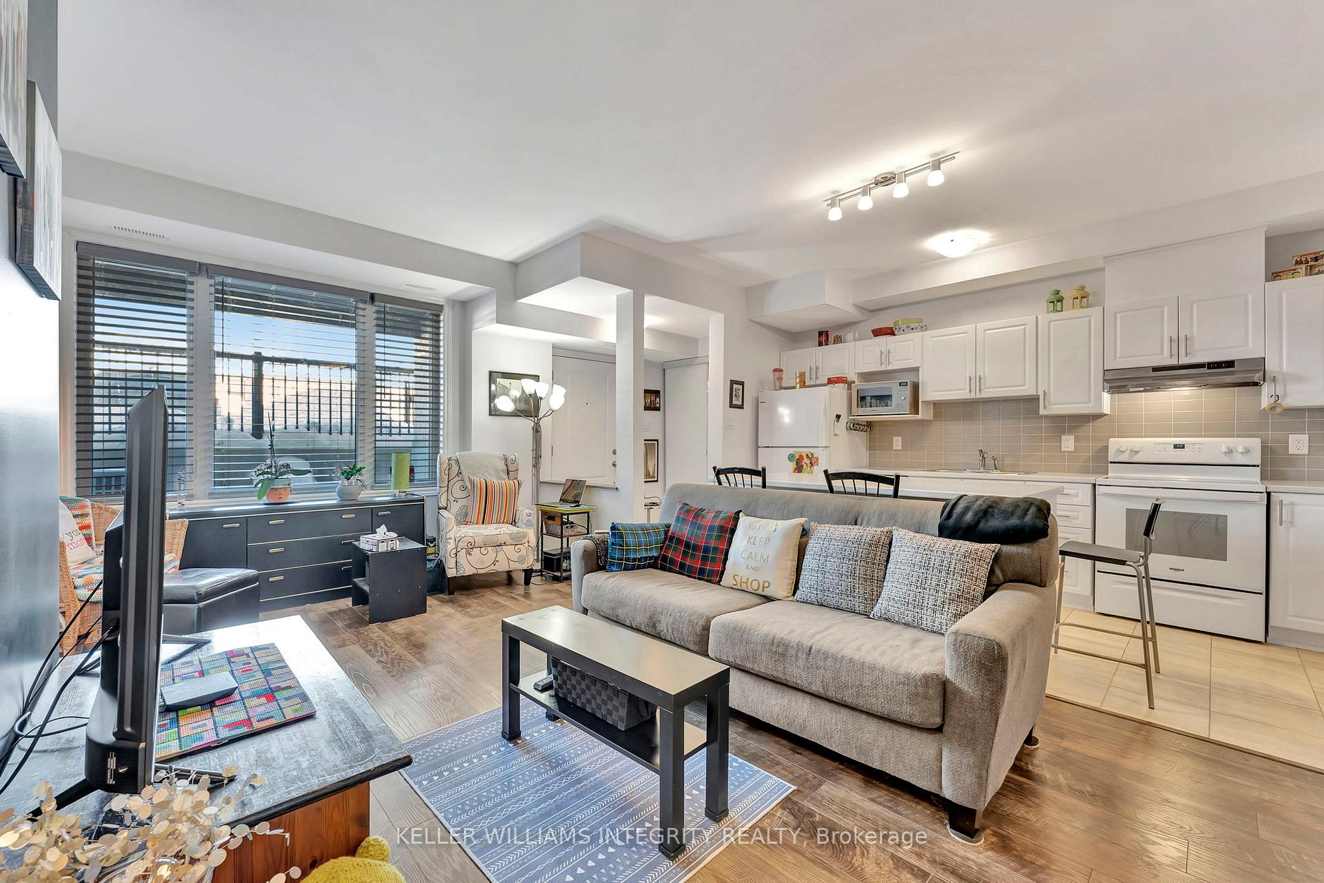 Photo 6 of 40F Jaguar Private, Ottawa, Kanata - Emerald Meadows/Trailwest — HOMEH