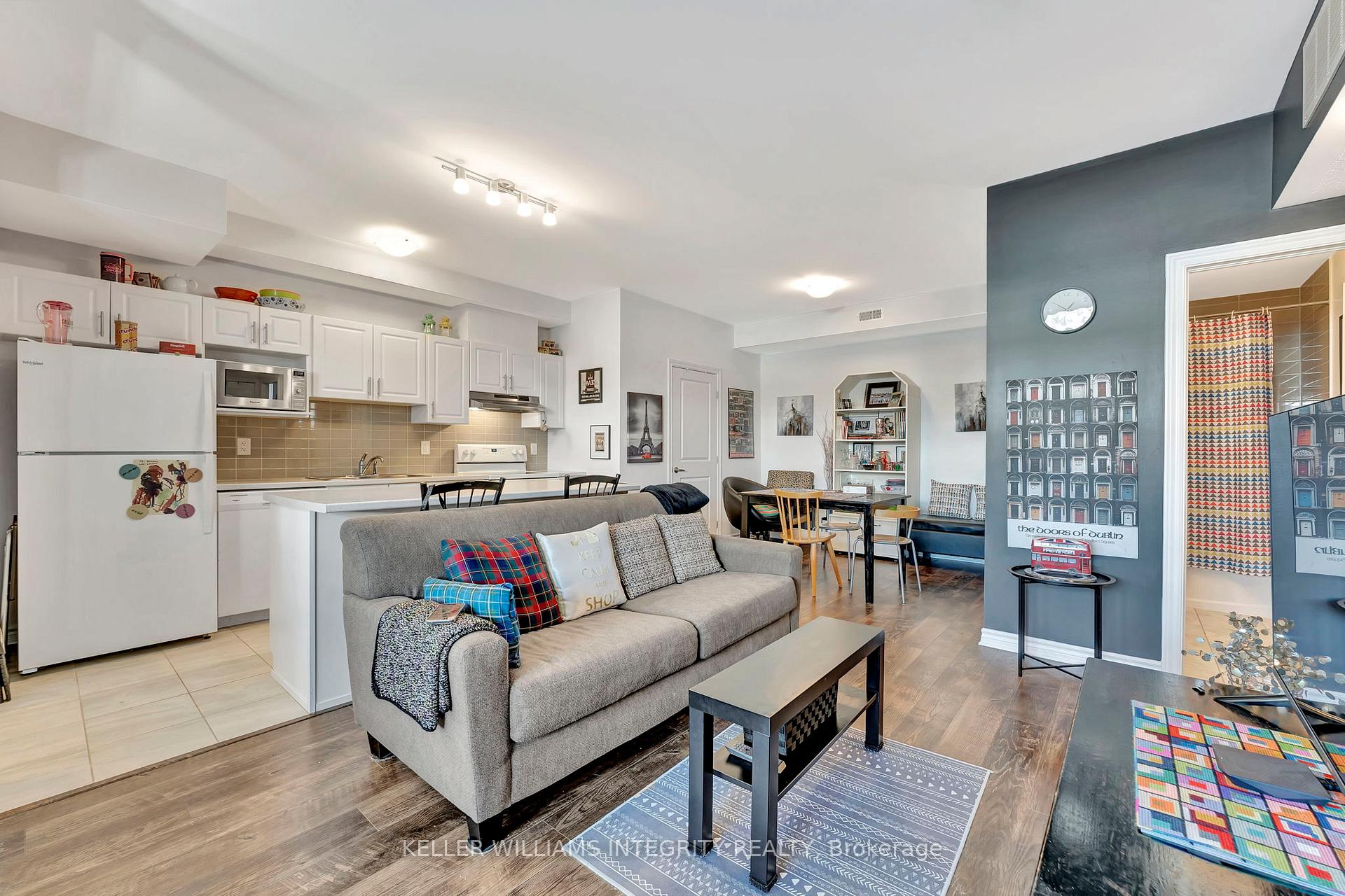 Photo 7 of 40F Jaguar Private, Ottawa, Kanata - Emerald Meadows/Trailwest — HOMEH