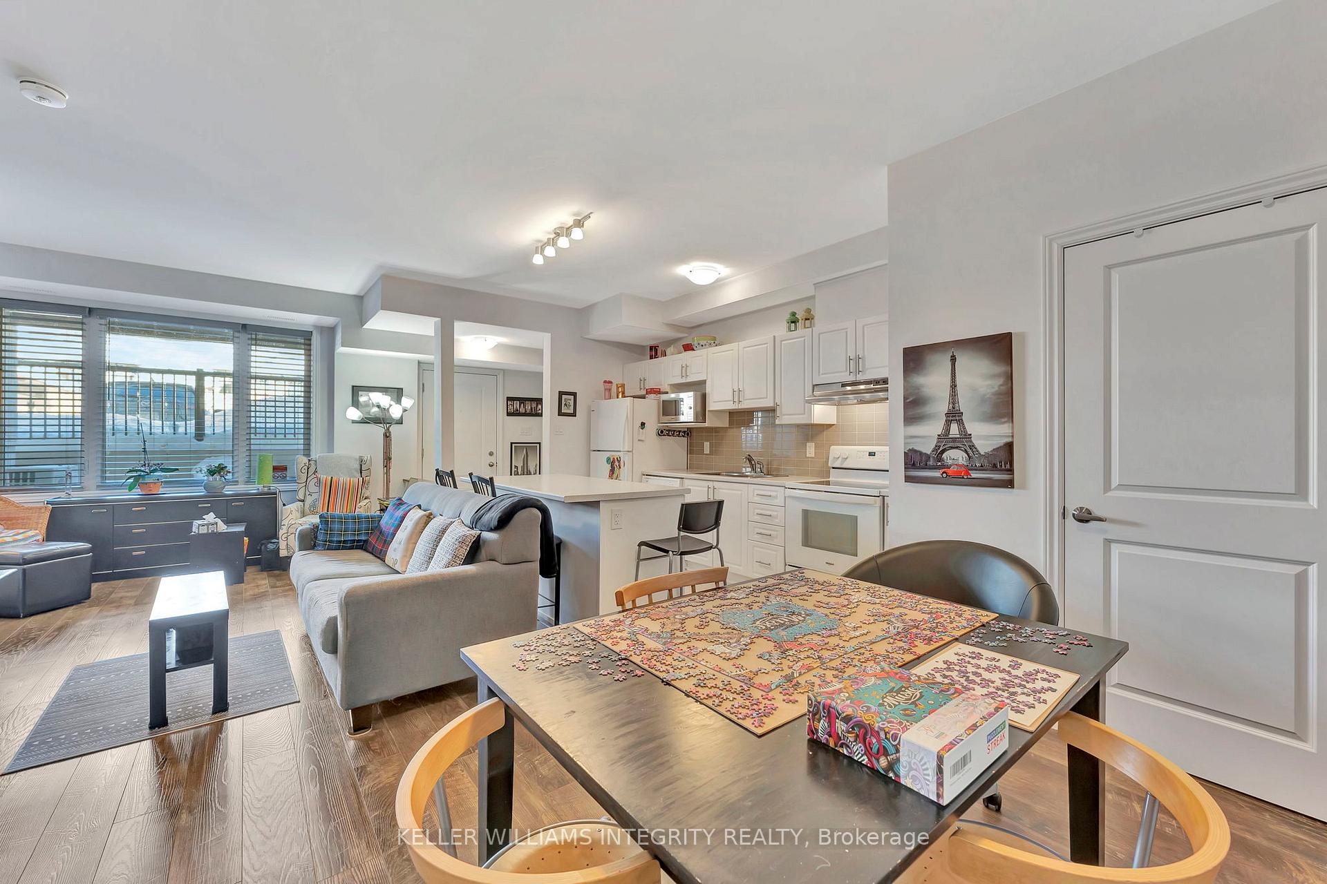 Photo 8 of 40F Jaguar Private, Ottawa, Kanata - Emerald Meadows/Trailwest — HOMEH