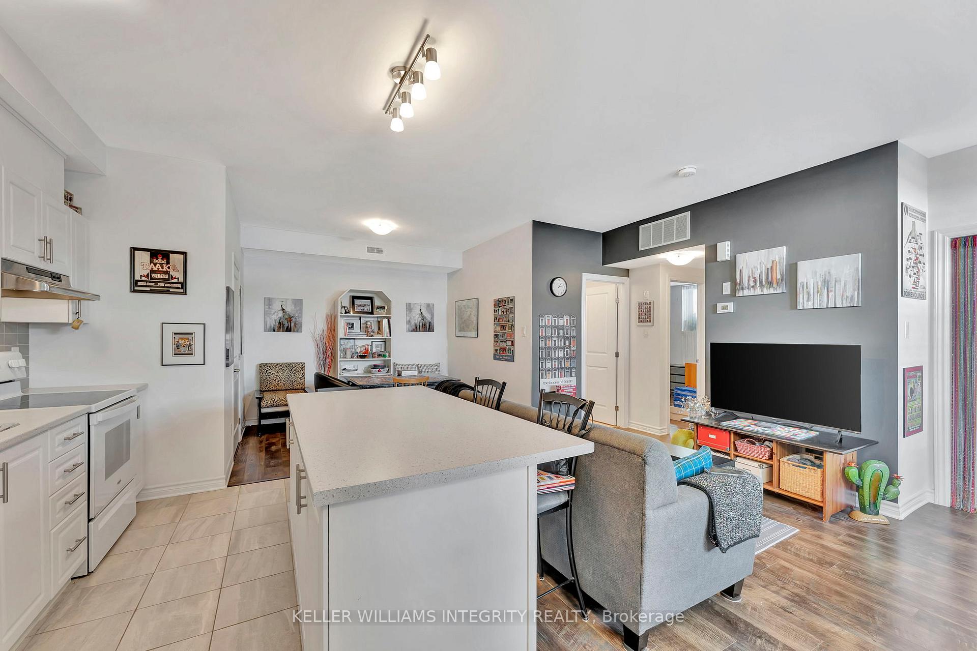 Photo 11 of 40F Jaguar Private, Ottawa, Kanata - Emerald Meadows/Trailwest — HOMEH