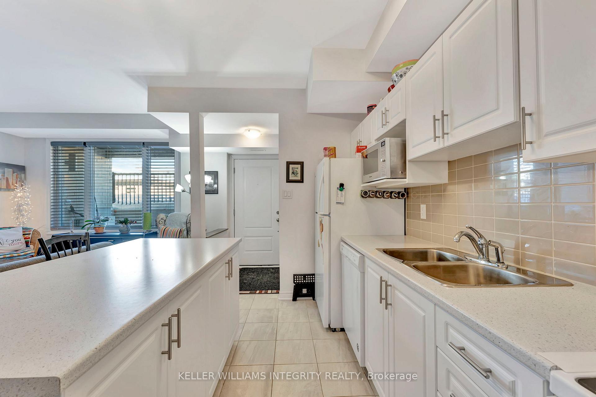 Photo 13 of 40F Jaguar Private, Ottawa, Kanata - Emerald Meadows/Trailwest — HOMEH