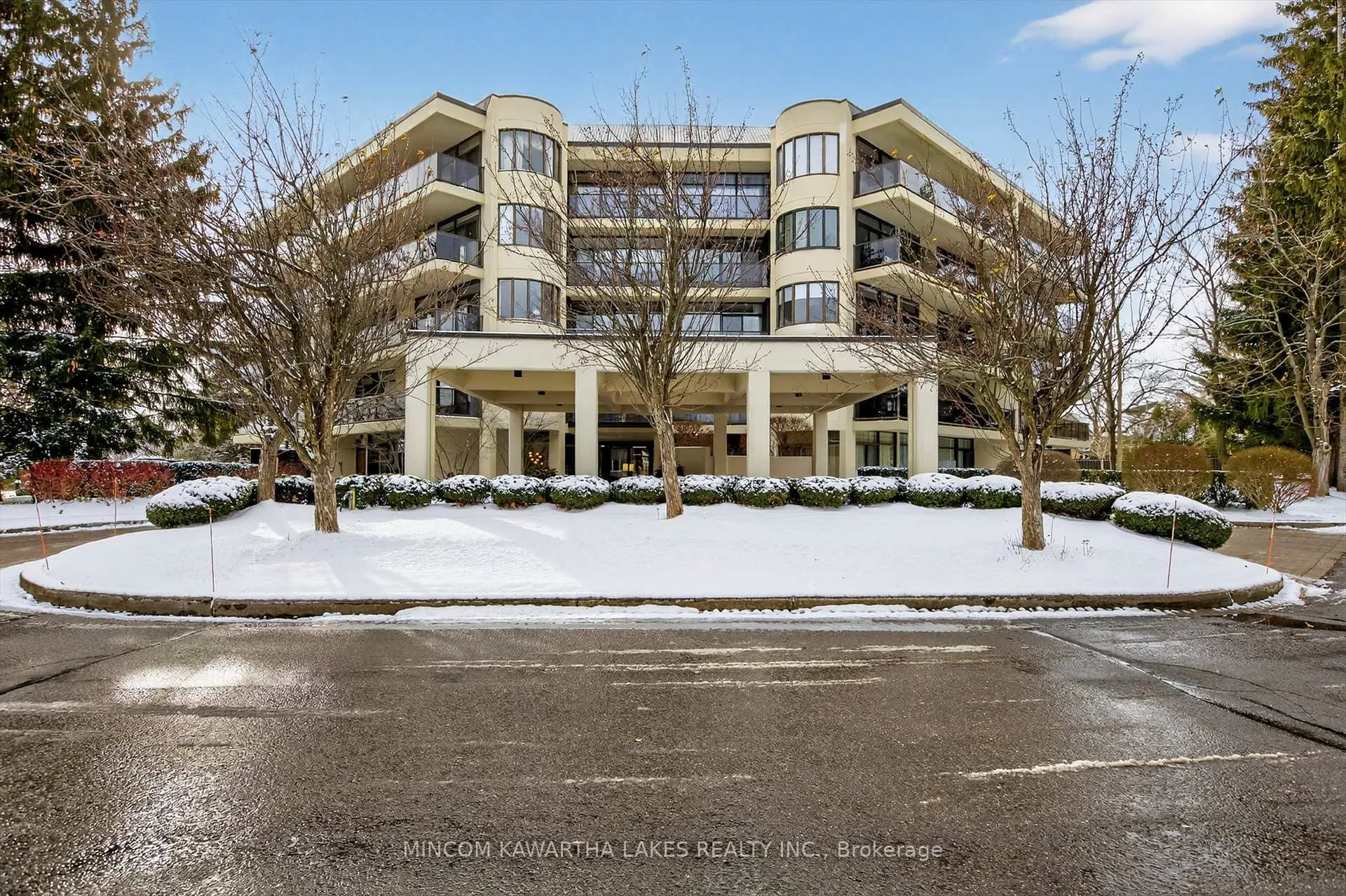 Front of Unit 204, 1818 Cherryhill Road