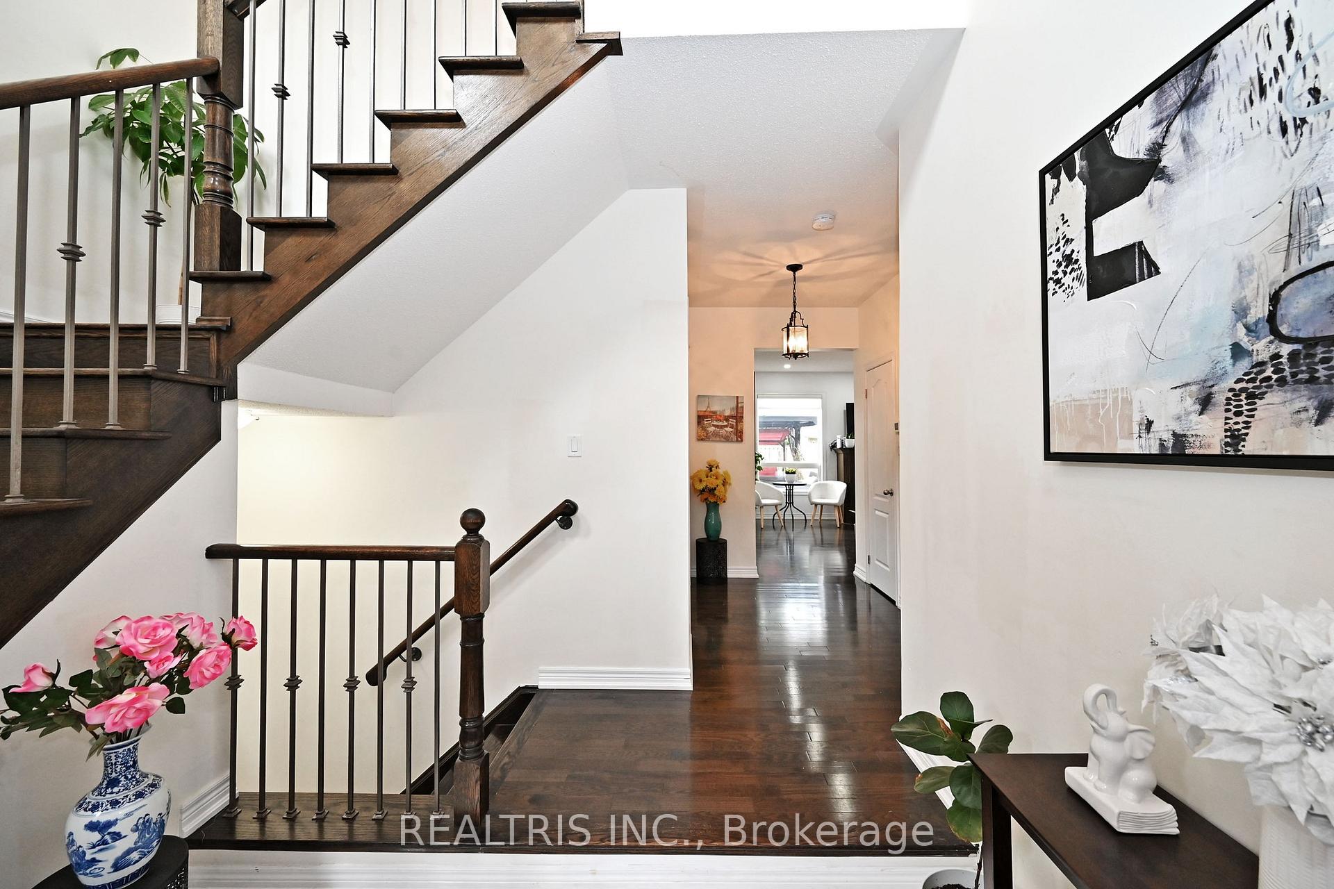 Photo 4 of 10B Hunt Street, Clarington, Bowmanville — HOMEH
